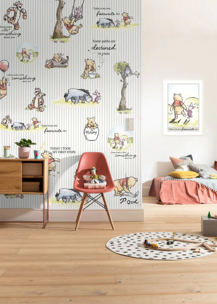Komar Vlies Fototapete Winnie Pooh Stripes 200 x 280 cm 