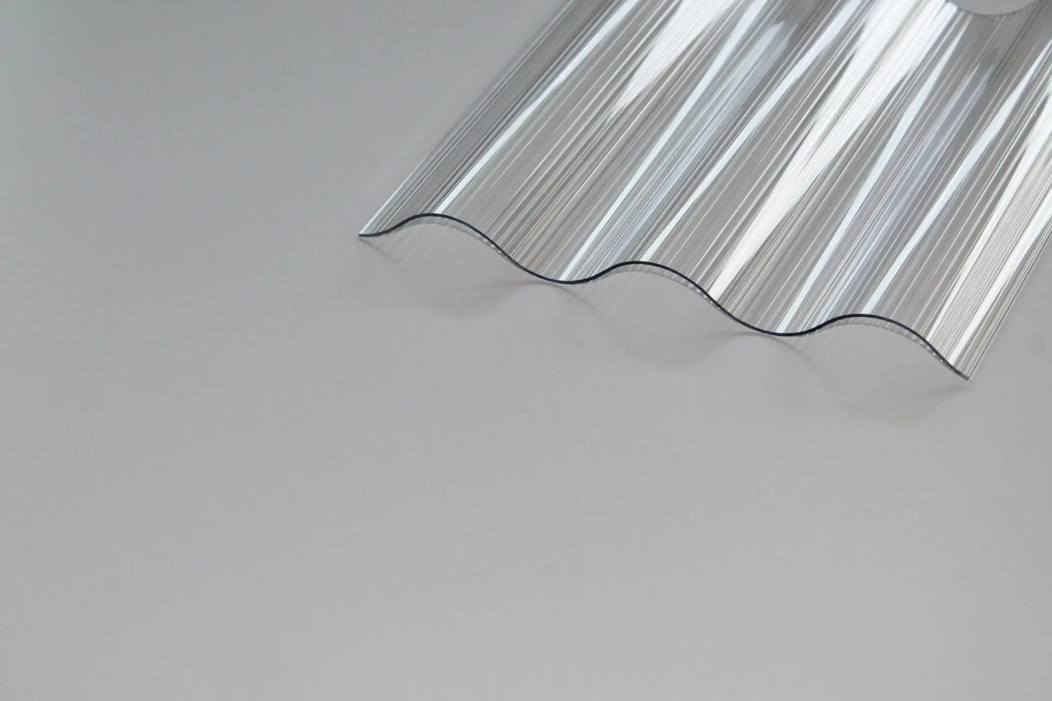 Gutta Polycarbonat-Wellplatte Sinus 76/18 200 x 90 cm 1,4 mm klar