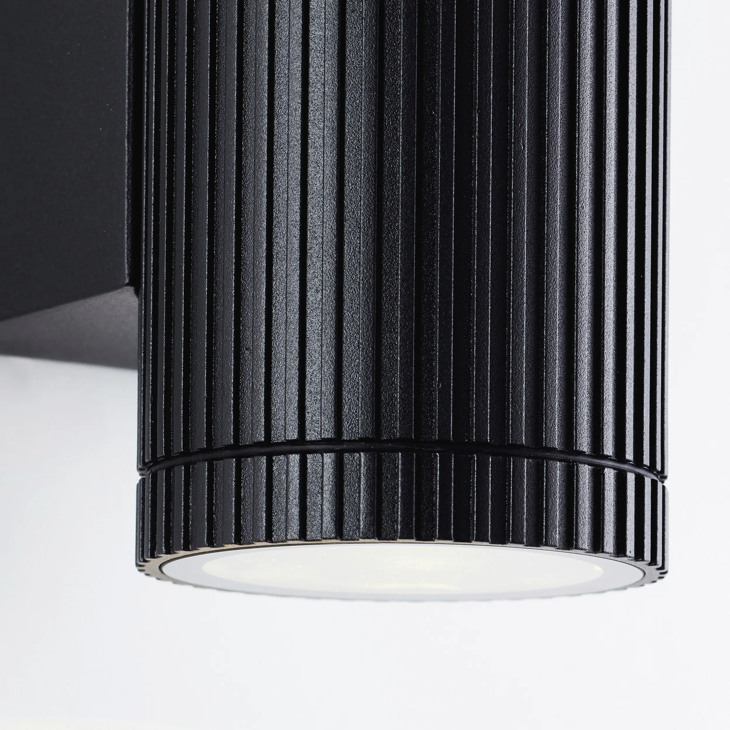 Brilliant Außenwandleuchte Keola 9,5 x 9,3 cm schwarz