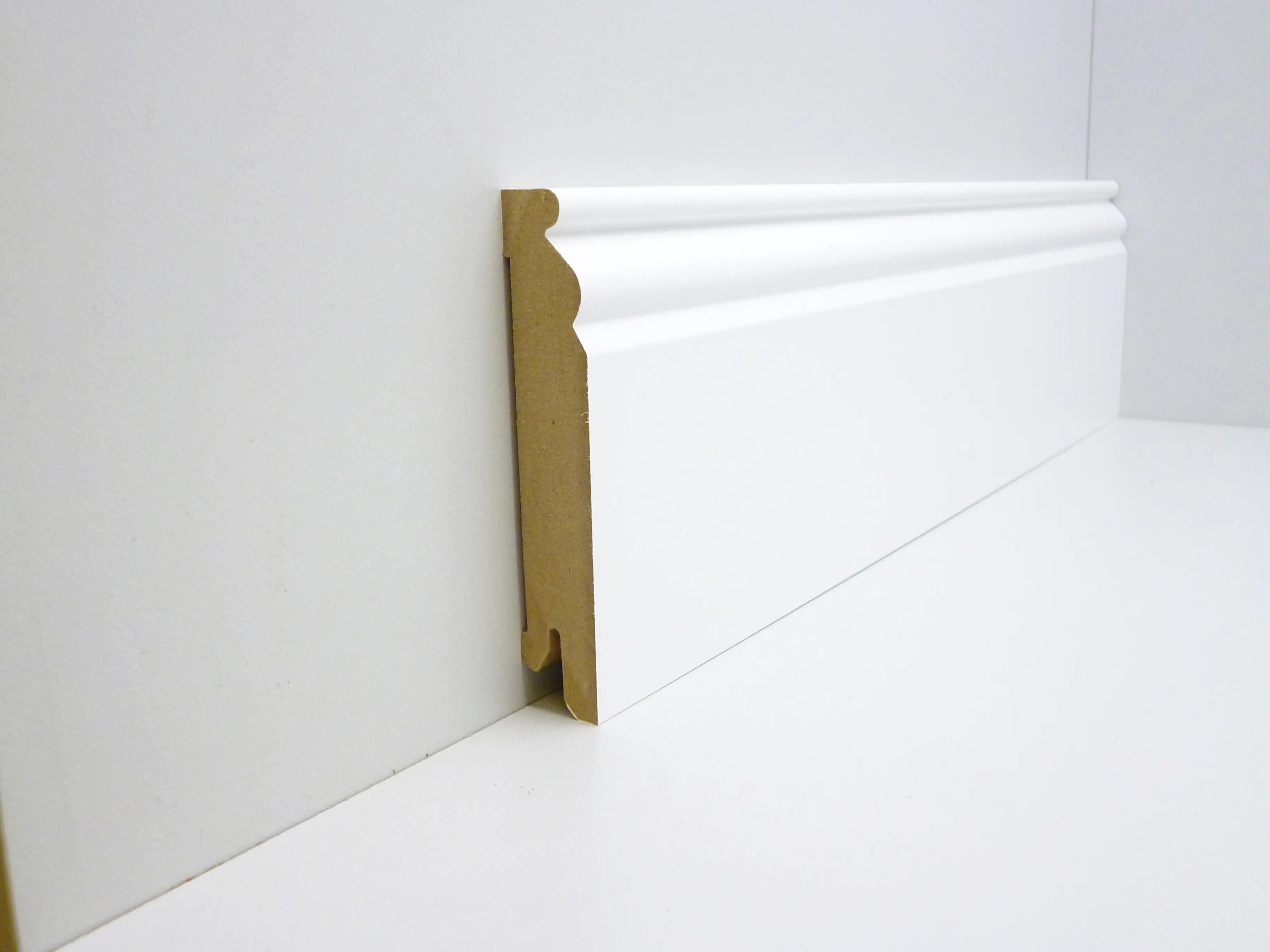 B.S. Bauprogramm Ziersockelleiste Clip 250 cm 60 x 18 mm Blütenweiß