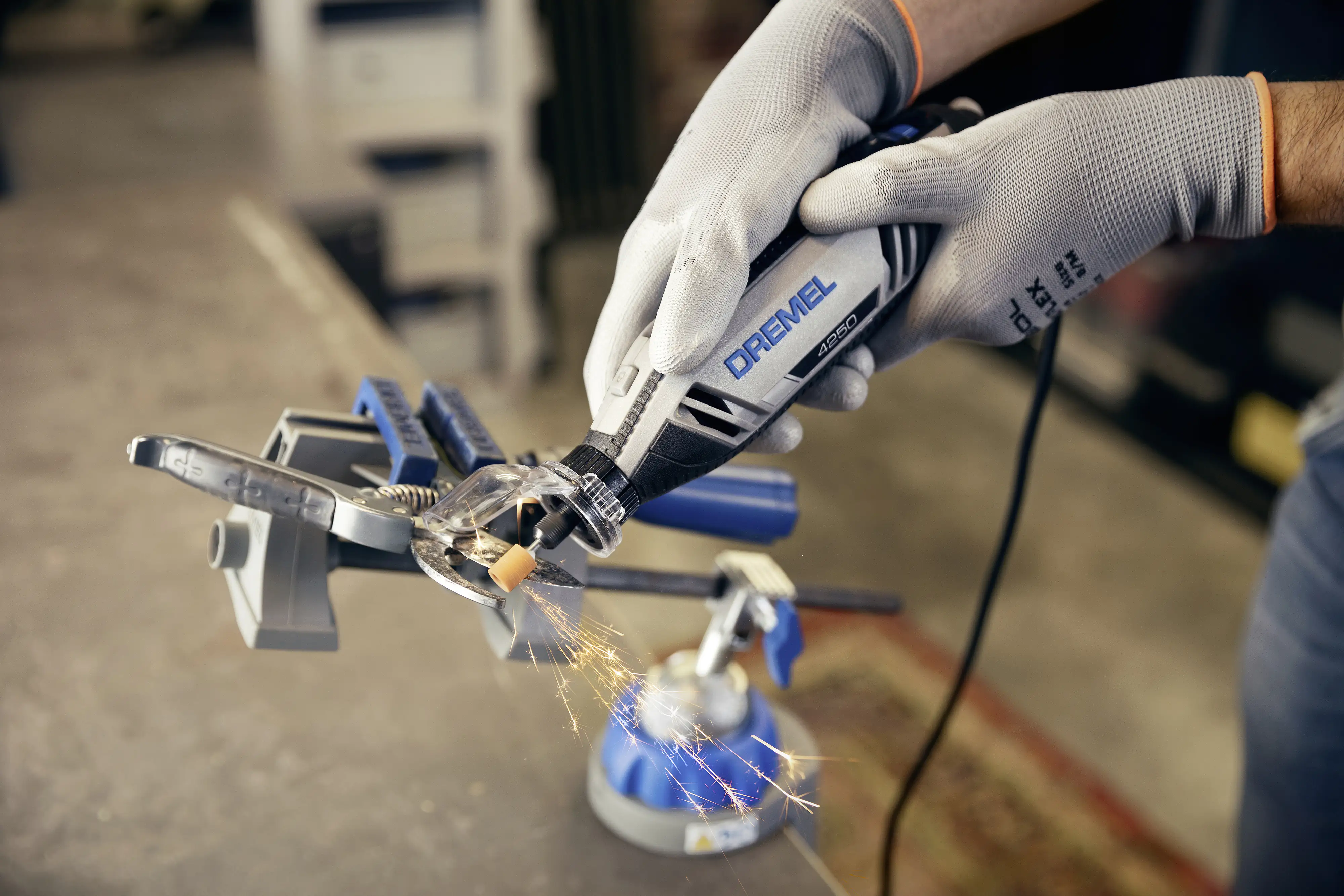 Dremel Multifunktionswerkzeug 4250-35 35-tlg