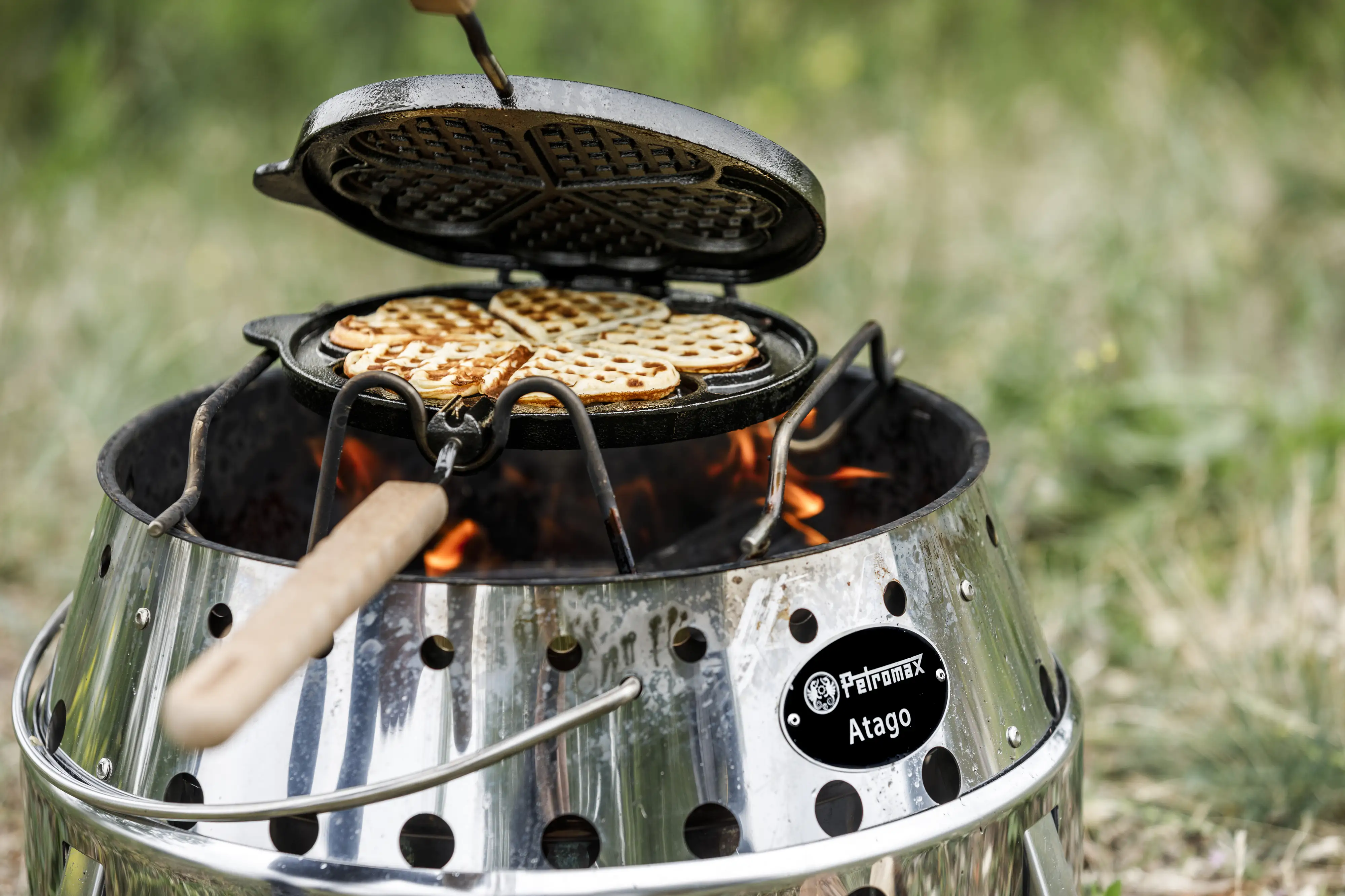 Petromax Waffeleisen zum Wenden