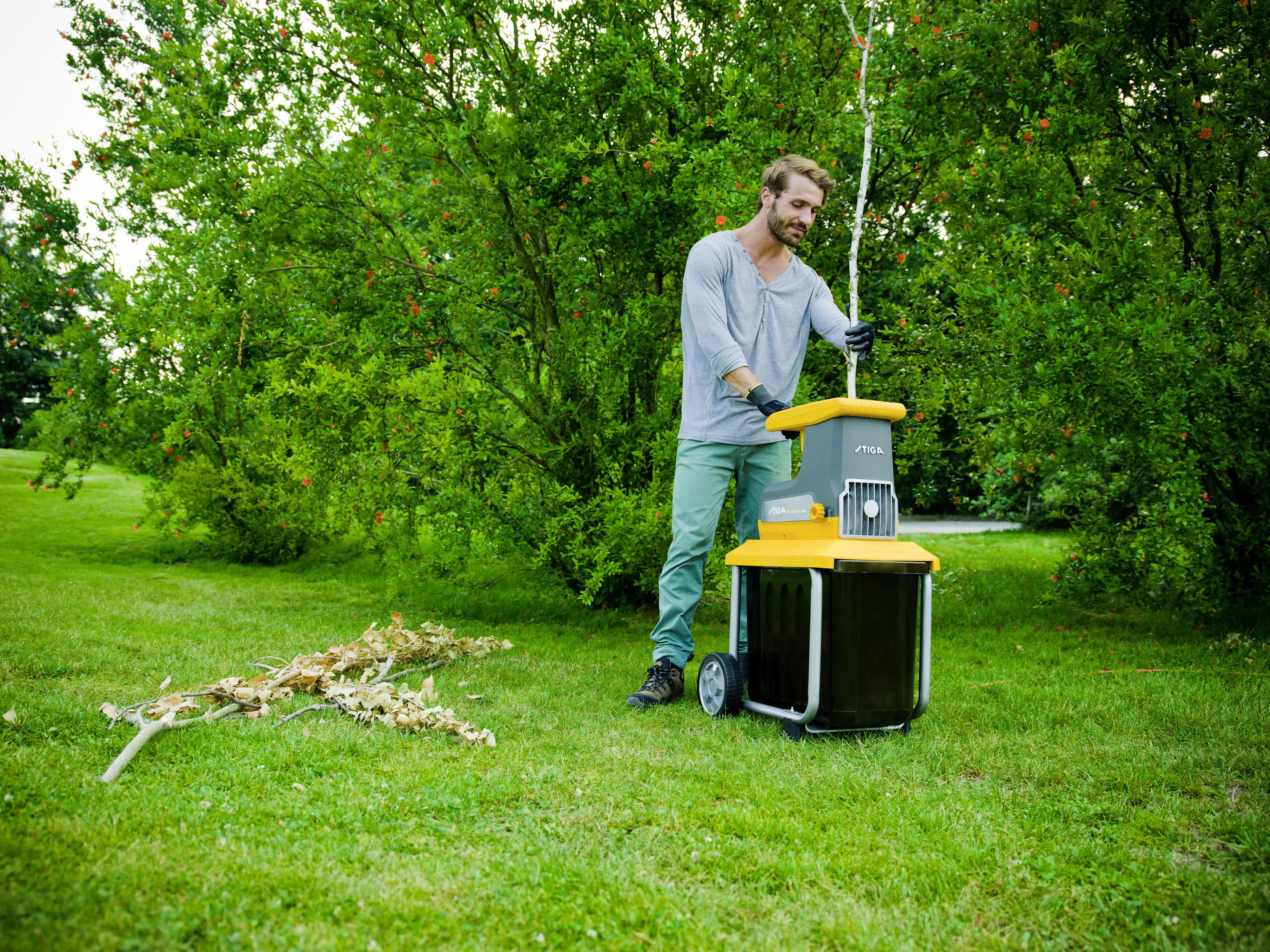 Stiga Elektro Häcksler BIO SILENT 2500 2.500 Watt, max. Aststärke Ø 40 mm