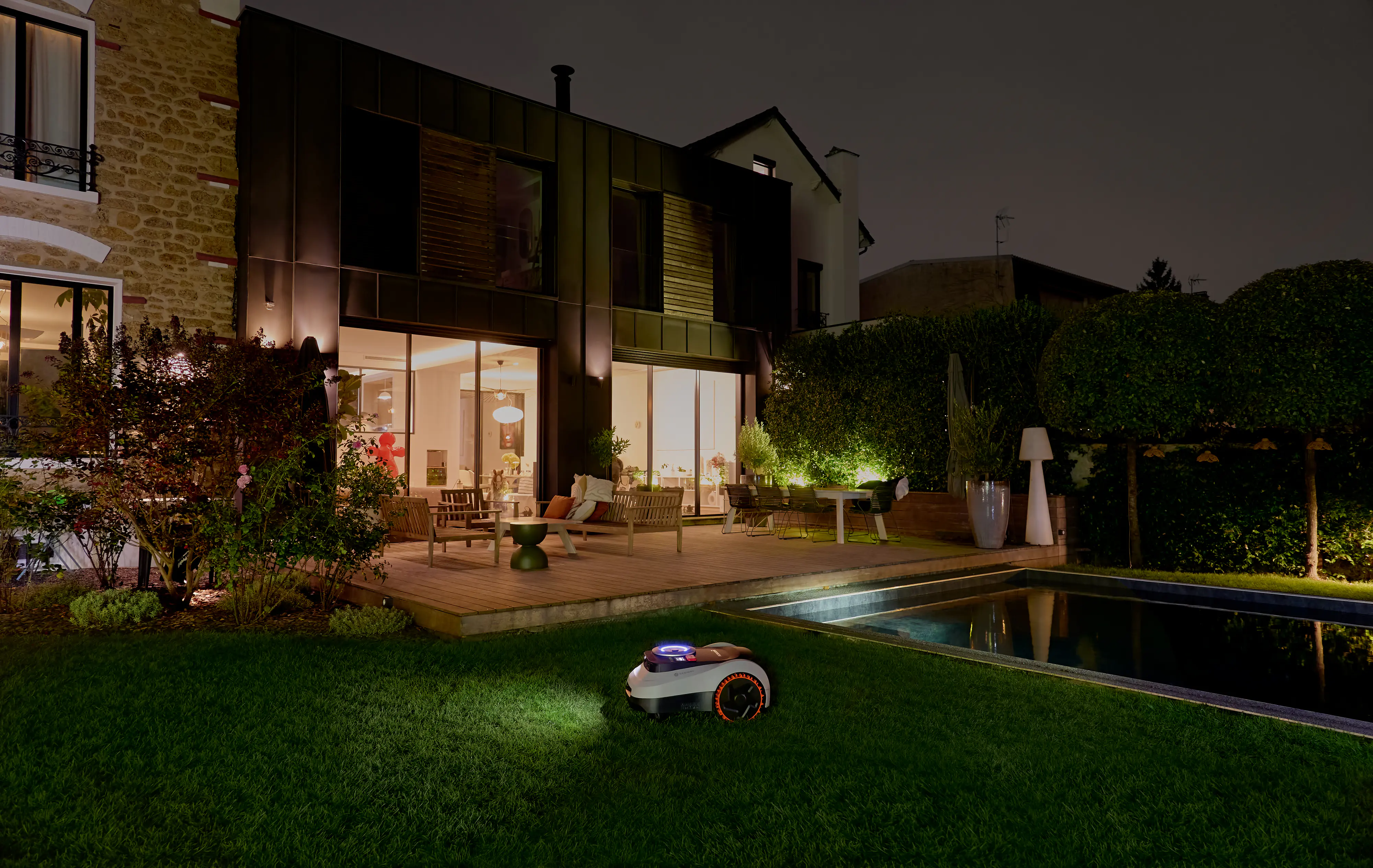 Segway Mähroboter Navimow i215E Lidar 21,6 V 22 cm Schnittbreite 1500 m²