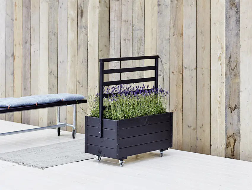 Plus Pflanzkasten mit Spalier und Rädern RAL 9005 Schwarz