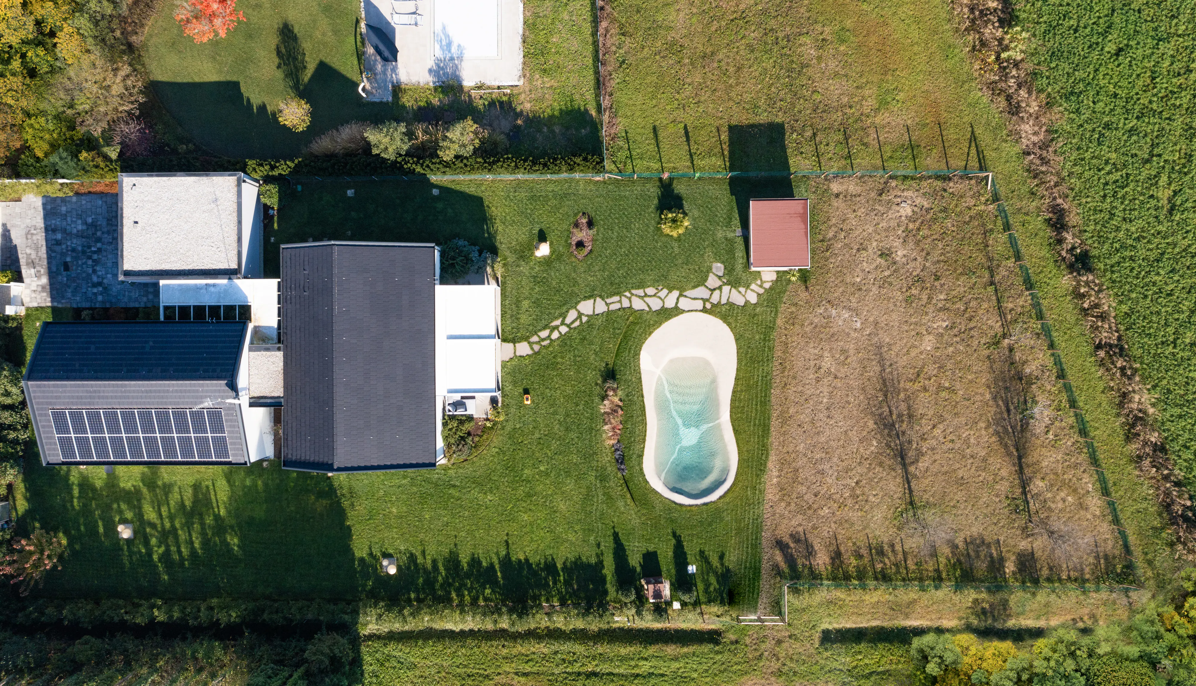 Stiga Mähroboter A750 18 cm Schnittbreite kabellos für bis zu 900 m² Rasenfläche
