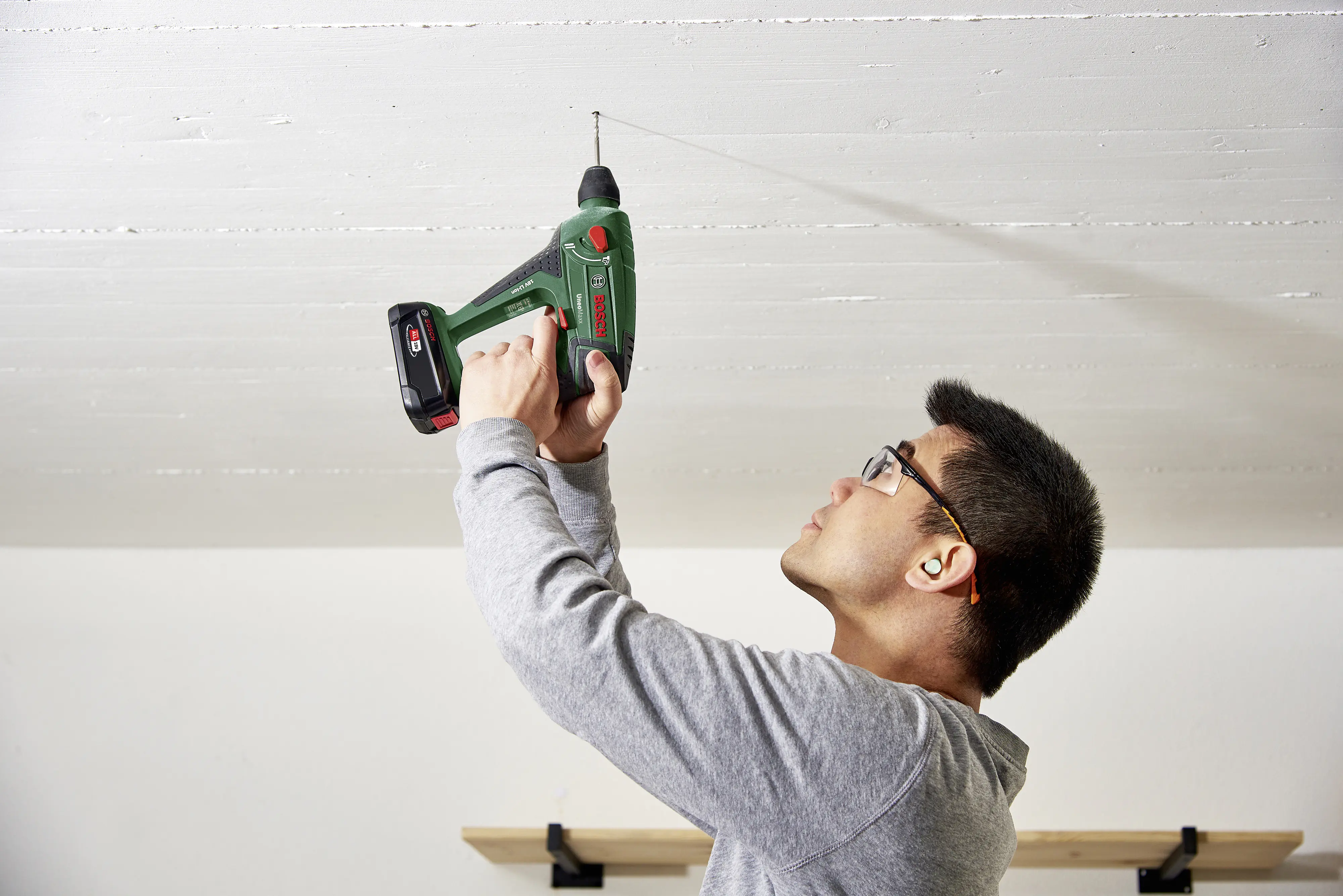Bosch Akku-Bohrhammer UNEO Maxx 18 V 2.5 Ah Solo