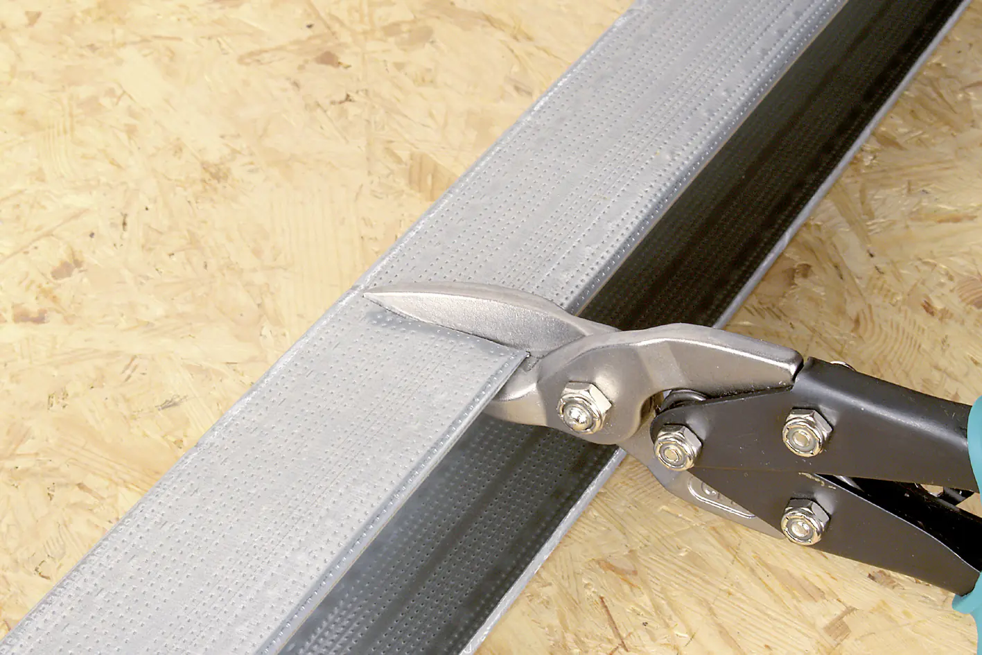Wolfcraft Blechschere rechtsschneidend 255 mm für gerade- & Kurvenschnitte