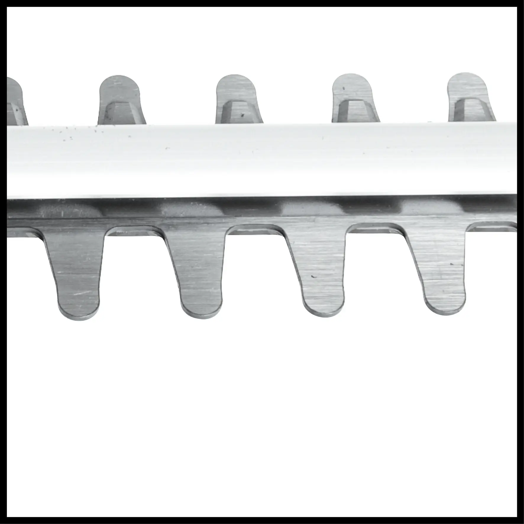 Einhell Akku-Heckenschere GC-CH 1855 55 cm Schnittlänge mit 1 x 2,5 Ah Akku