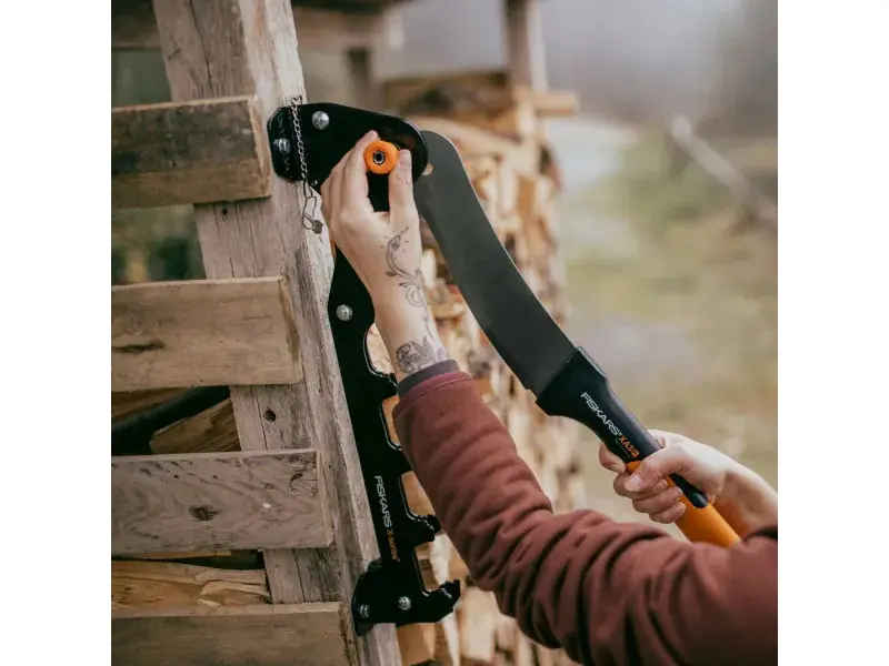Fiskars Anzündholzspalter X-series mit Wandhalterung 56 cm