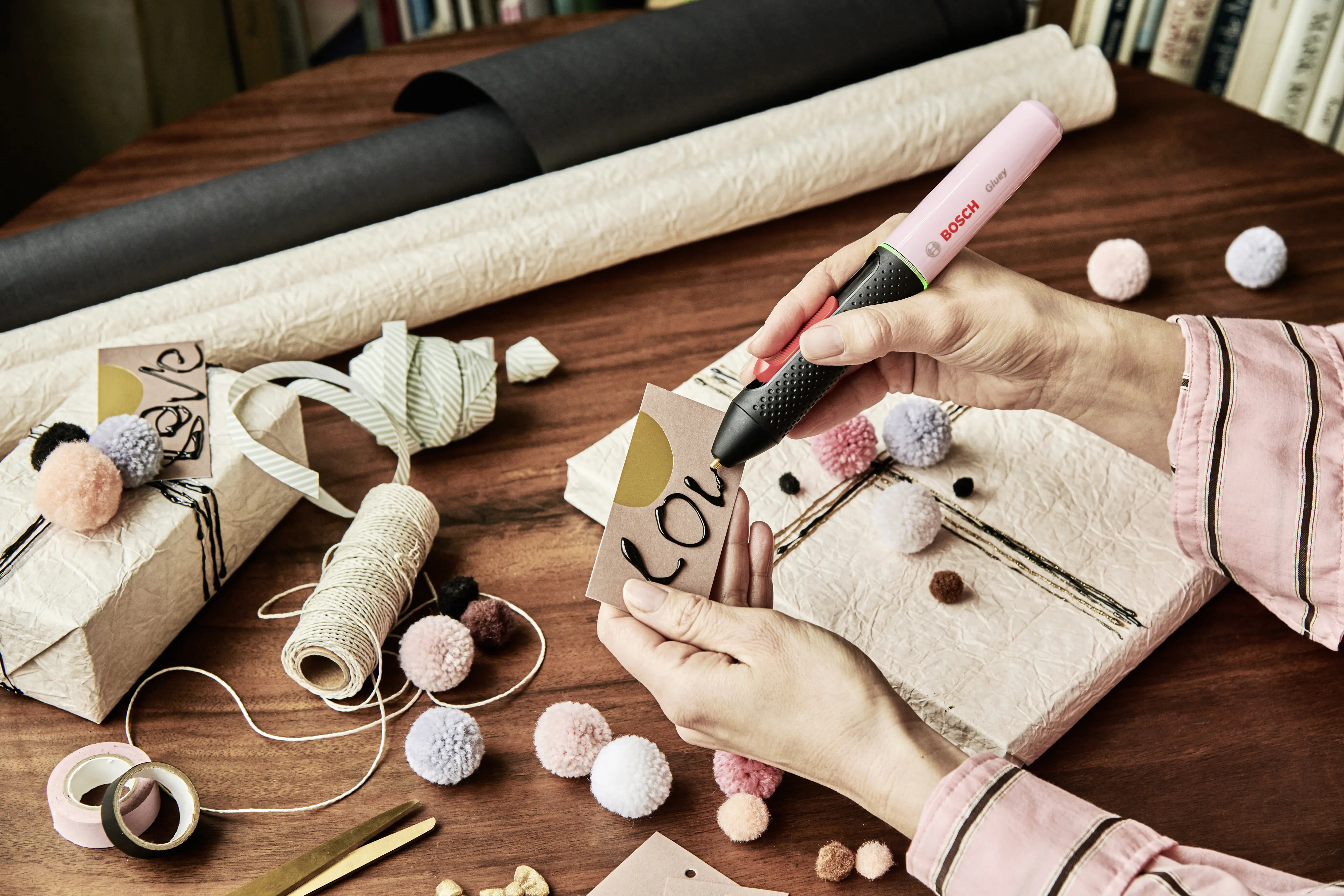 Bosch Akku-Heißklebestift Gluey Cupcake pink