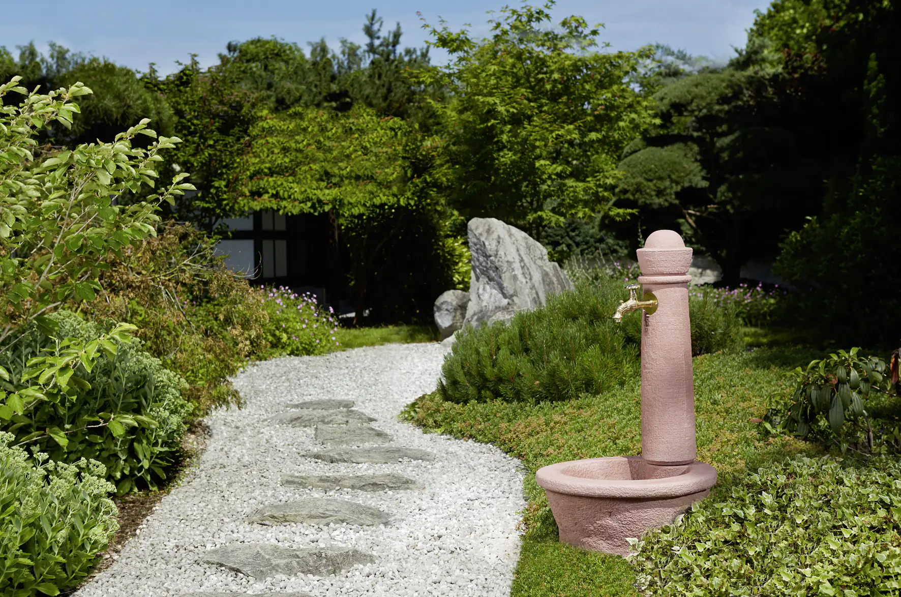 Garantia Steinbrunnen Roma inkl. Nostalgie-Auslaufhahn