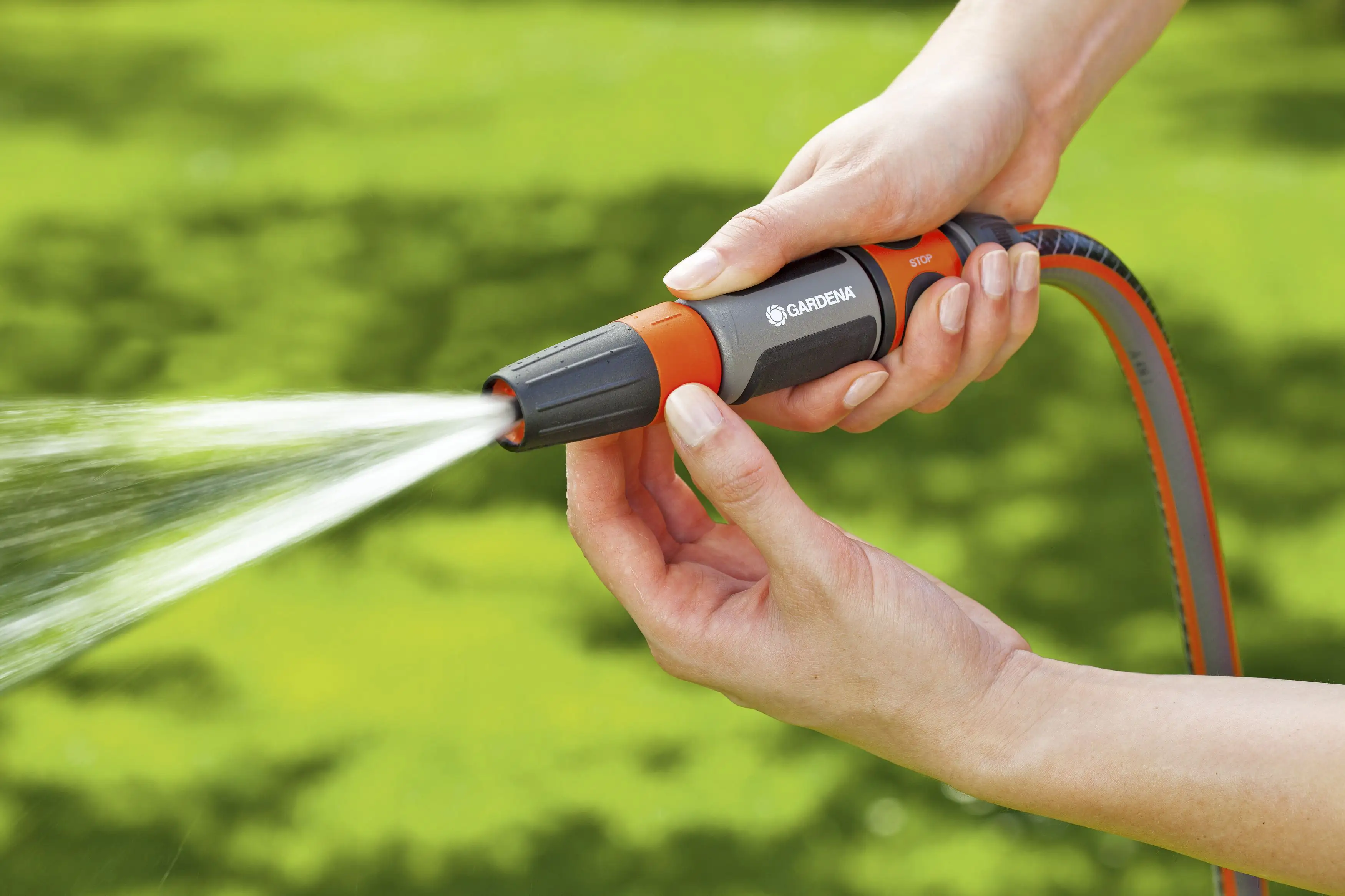 Gardena Grundausstattung Gartenspritze mit Anschluss-Set für 13 mm (1/2")