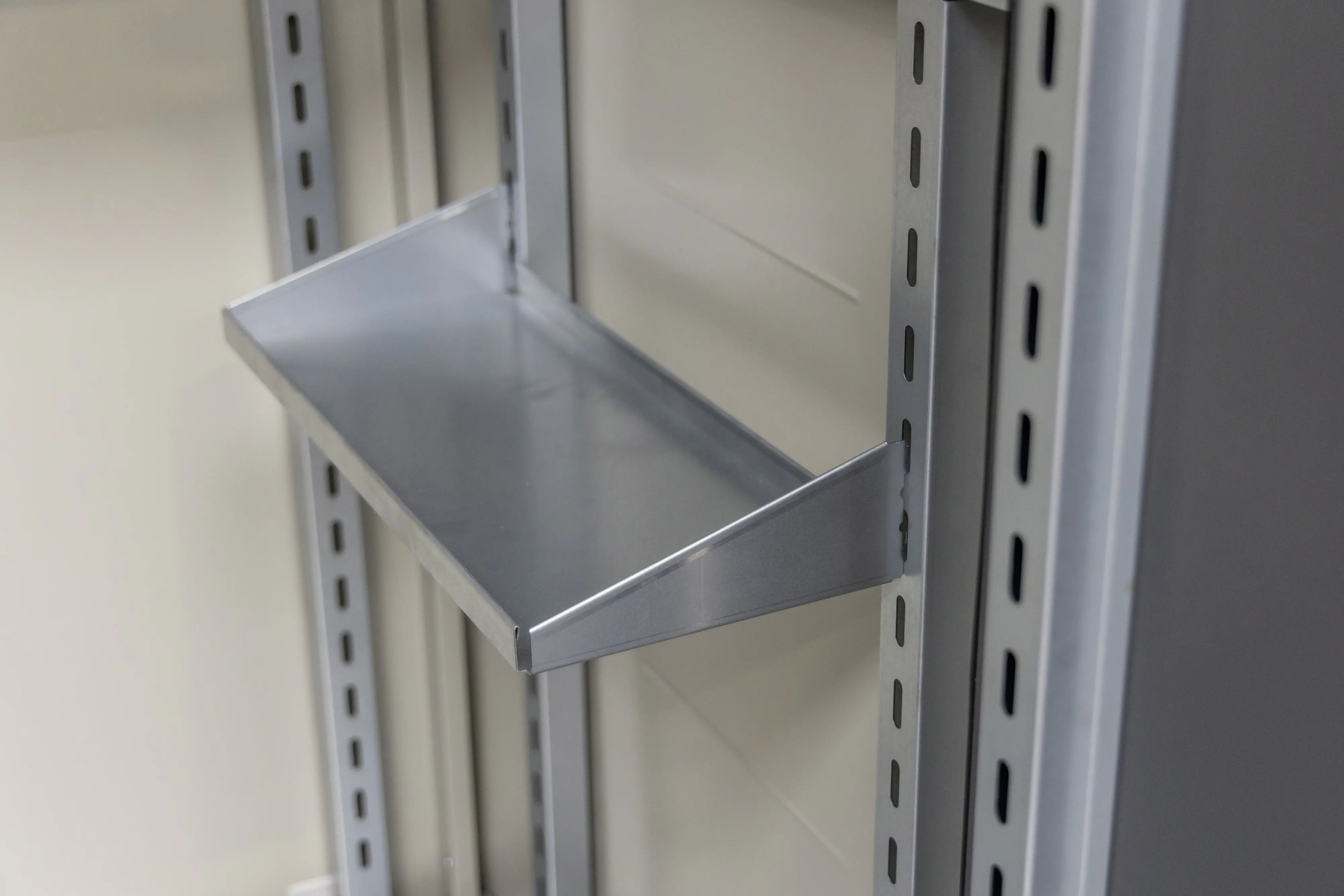 Telluria Regal-Set M Giarmadio für Geräteschrank silber