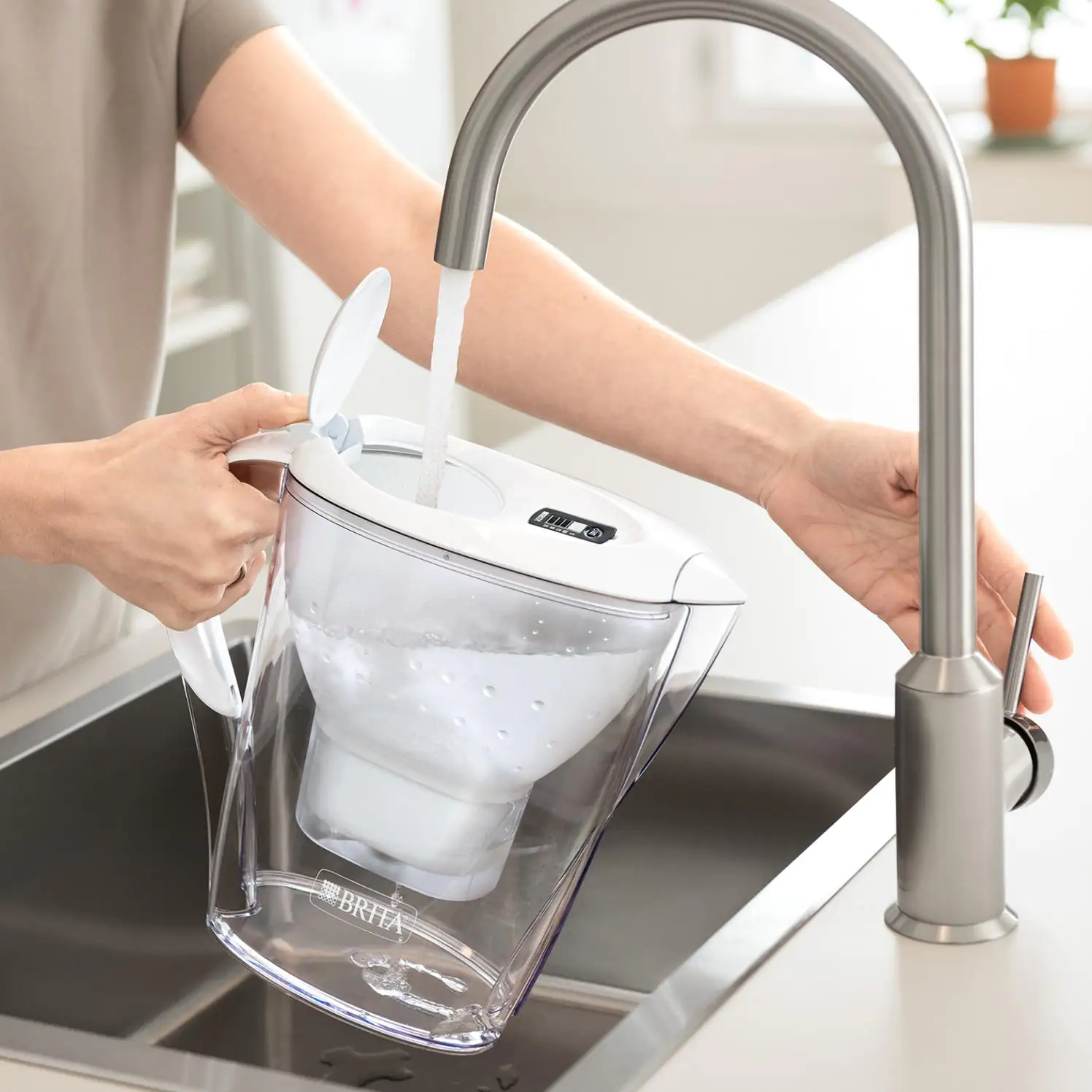 Brita Wasserfilter-Kanne Marella graphit, 2,4 l Füllmenge