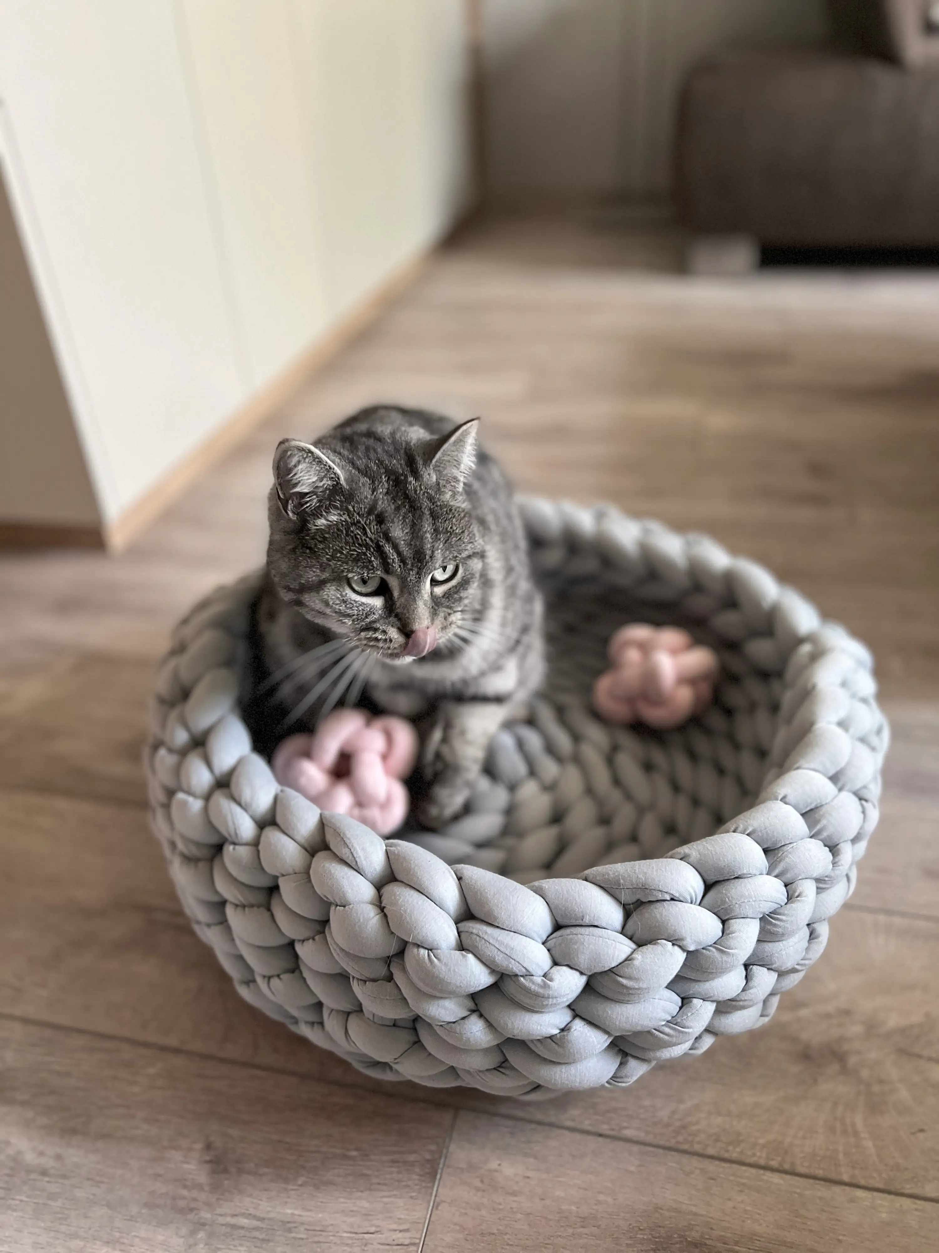 Katzenkorb Grobstrick geflochten 50 x 50 x 15 cm grau