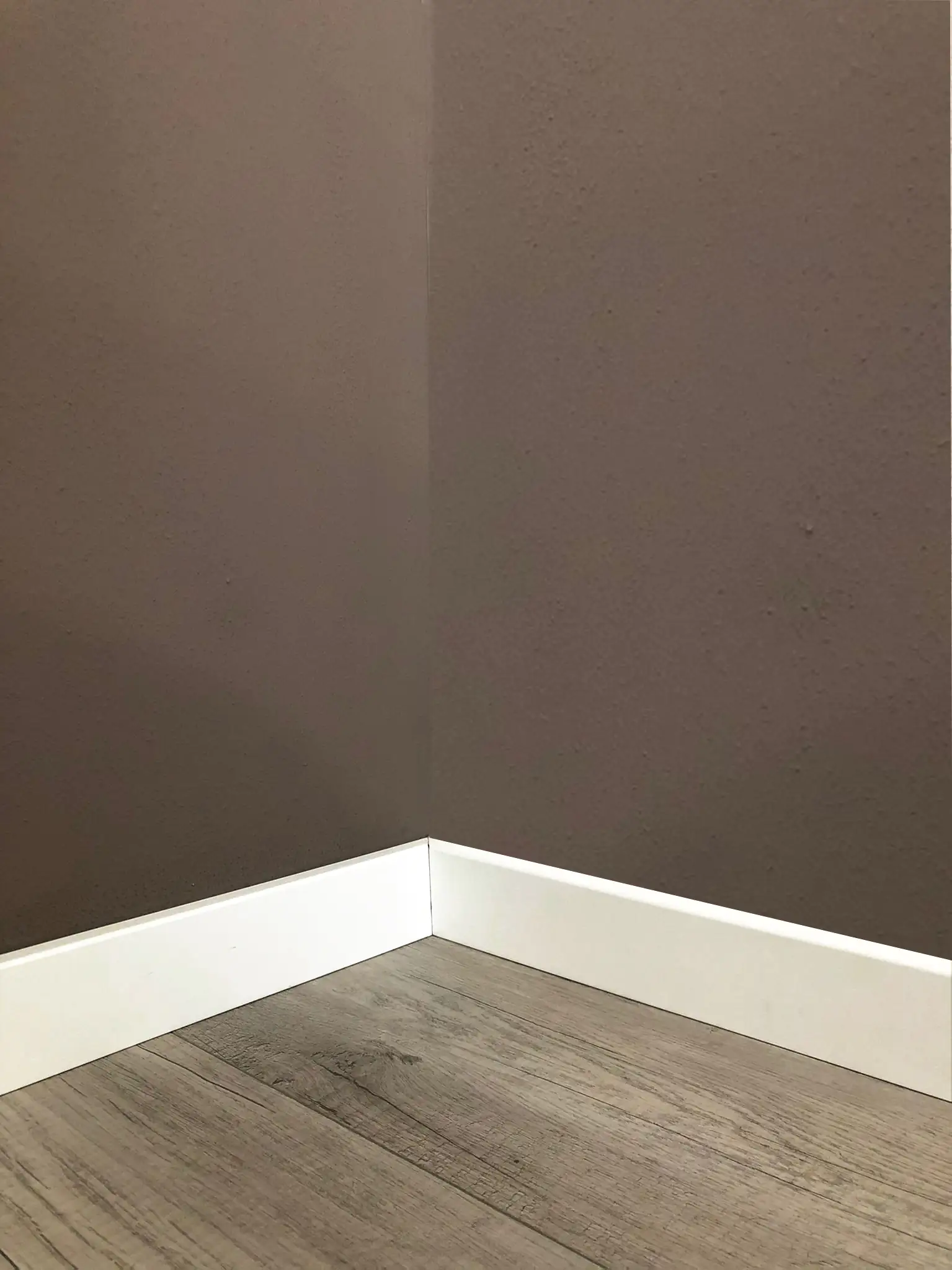 FN Neuhofer Fußleiste 220 cm 60 x 11 mm weiß