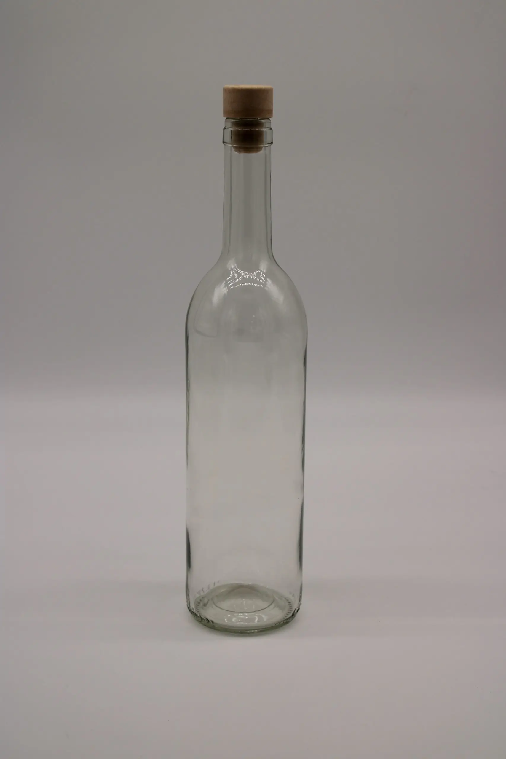Omega Flasche Bordeaux 750 ml mit Korken 7,5x31 cm