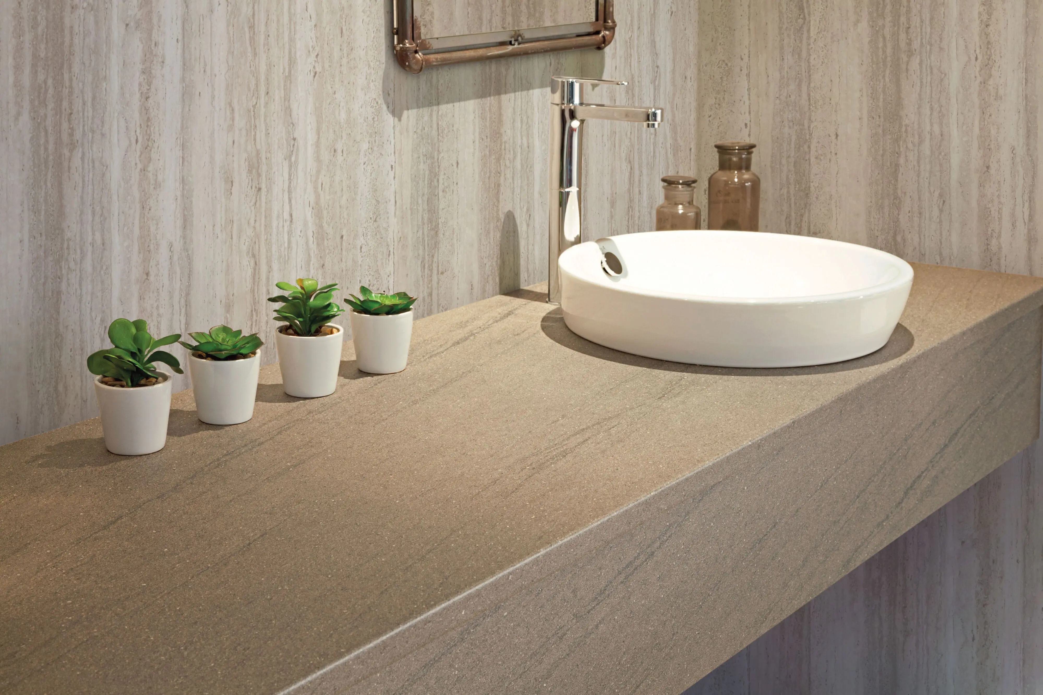 Wetwall Elite Wandpaneel  Natural Travertine 16 x 242 cm mit abgerundeter Abschlusskante