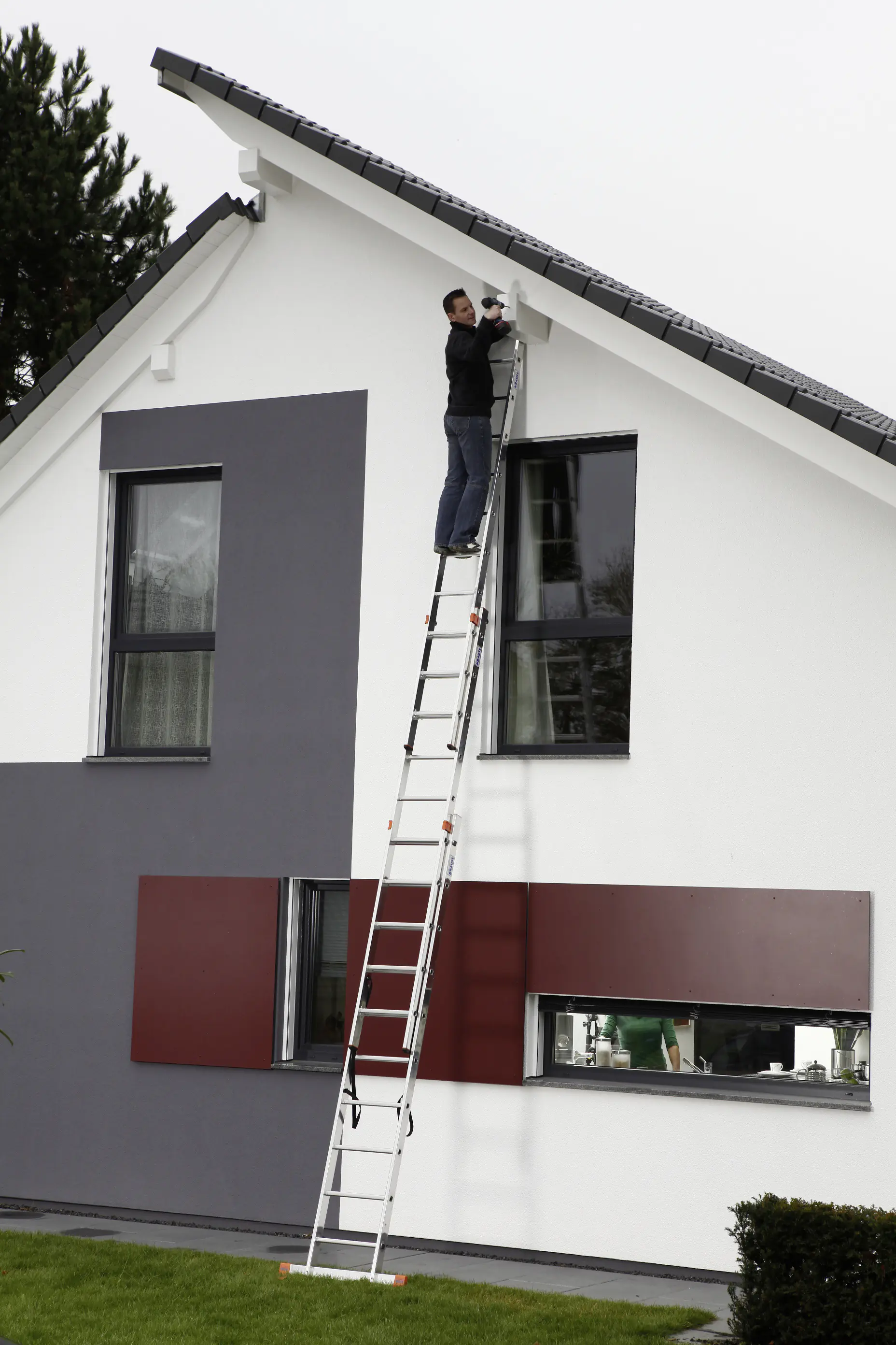 Krause Aluminium-Vielzweckleiter MONTO Triblio 7,65 m
