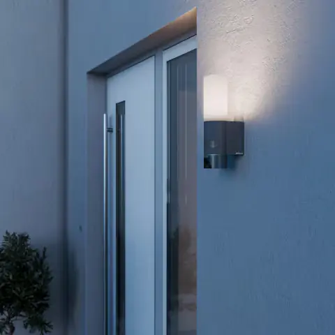 Steinel LED Außenleuchte L 625 CAM SC 14 W warmweiß Aluminium anthrazit