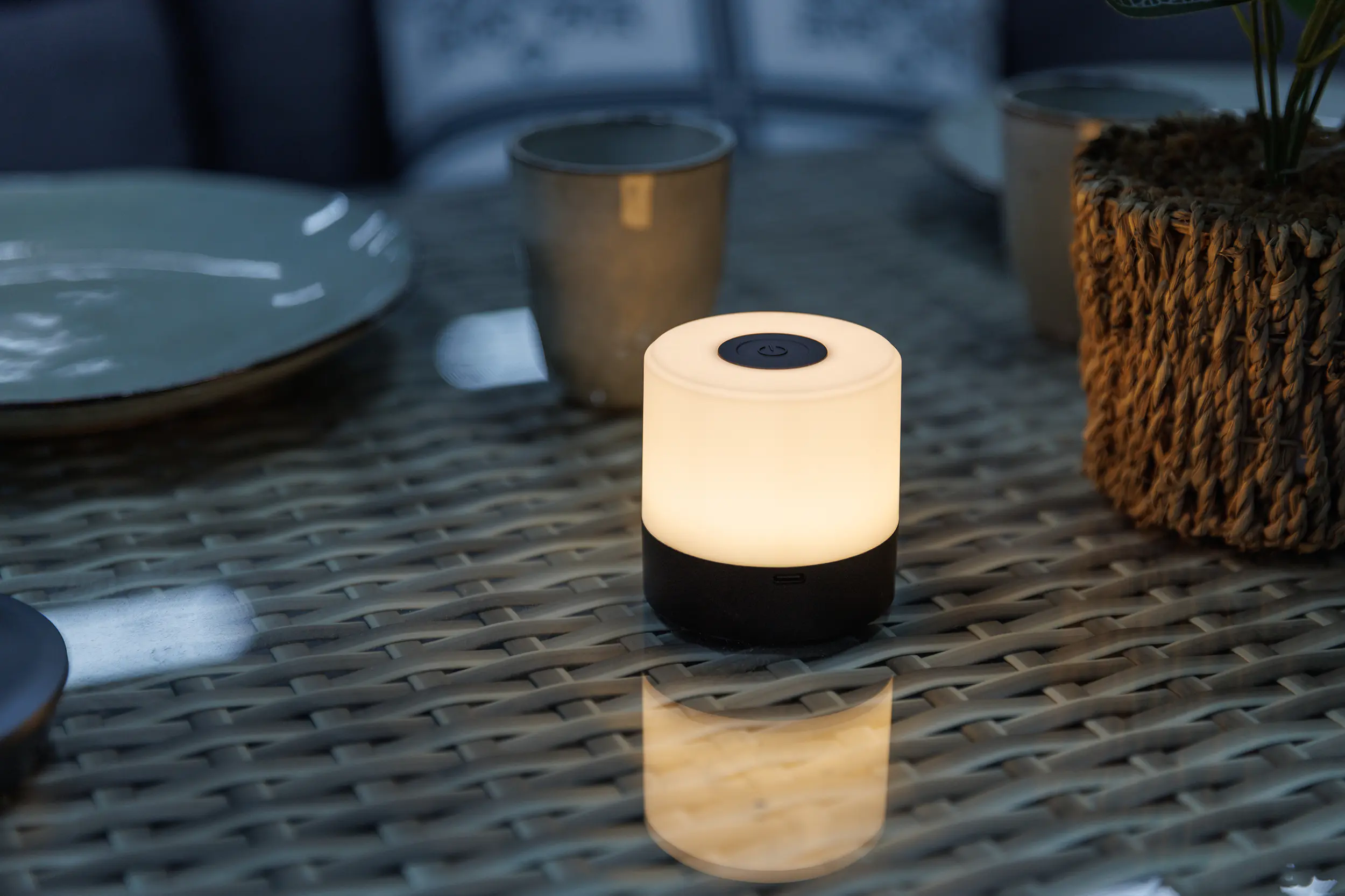 Di-KA Akku Tischleuchte SMAL 1,5W, RGB-Touchsteuerung, schwarz