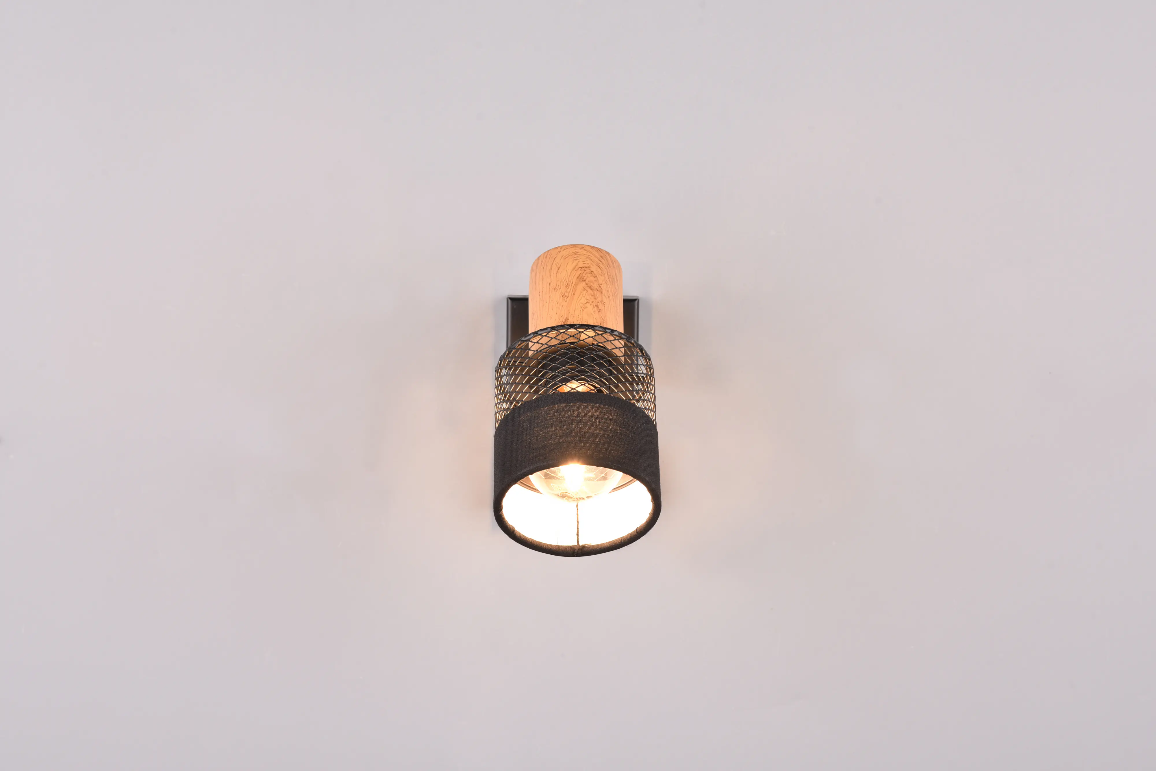 Trio Spot Nandini E14 schwarz, Metall, Holz