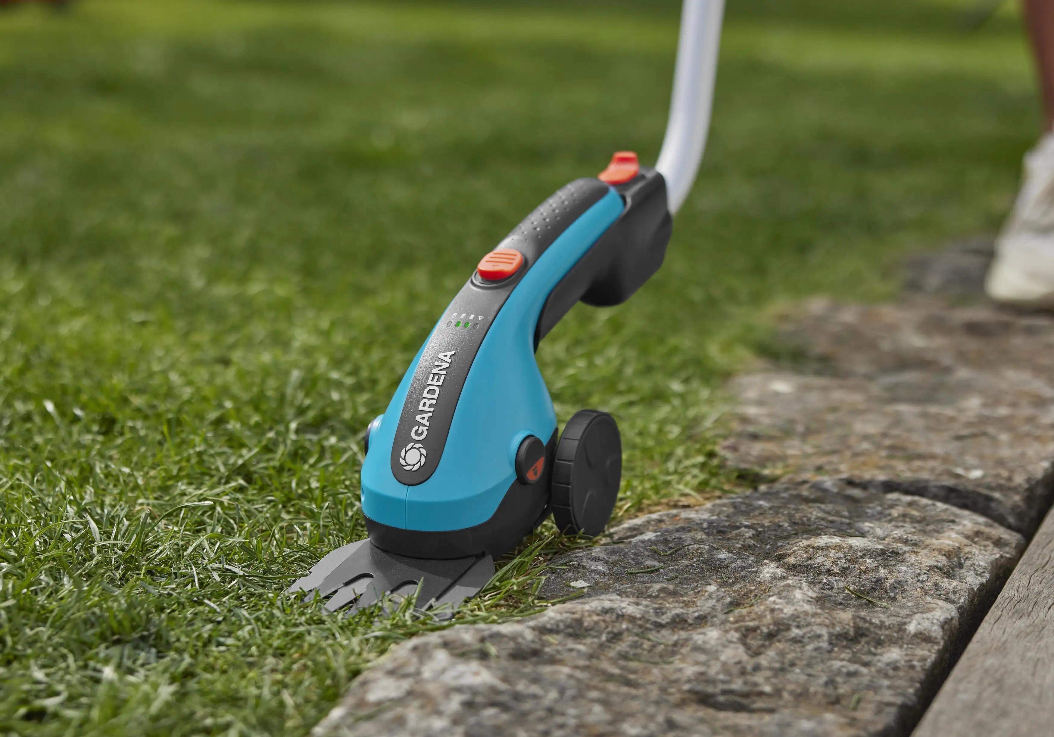 Gardena Akku Gras- & Strauchschere ClassicCut, 3,6 V