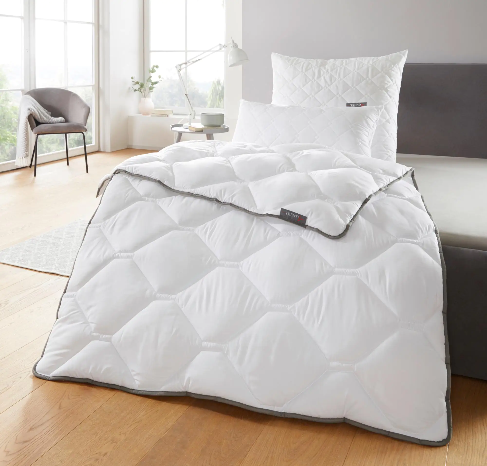 Badenia Steppbettdecke Trendline Micro Mono 220 x 240 cm weiß