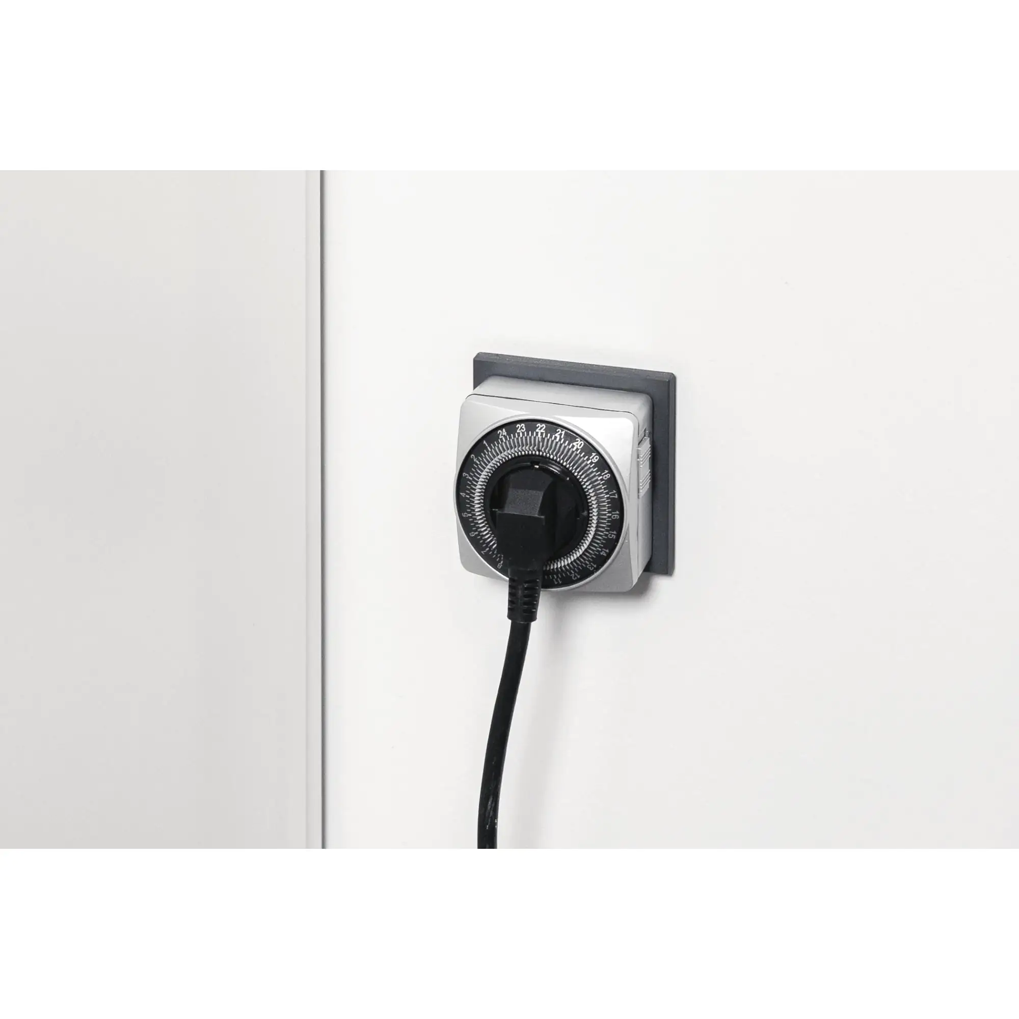 Zeitschaltuhr kompakt 3.600W mechanisch, silber, IP20