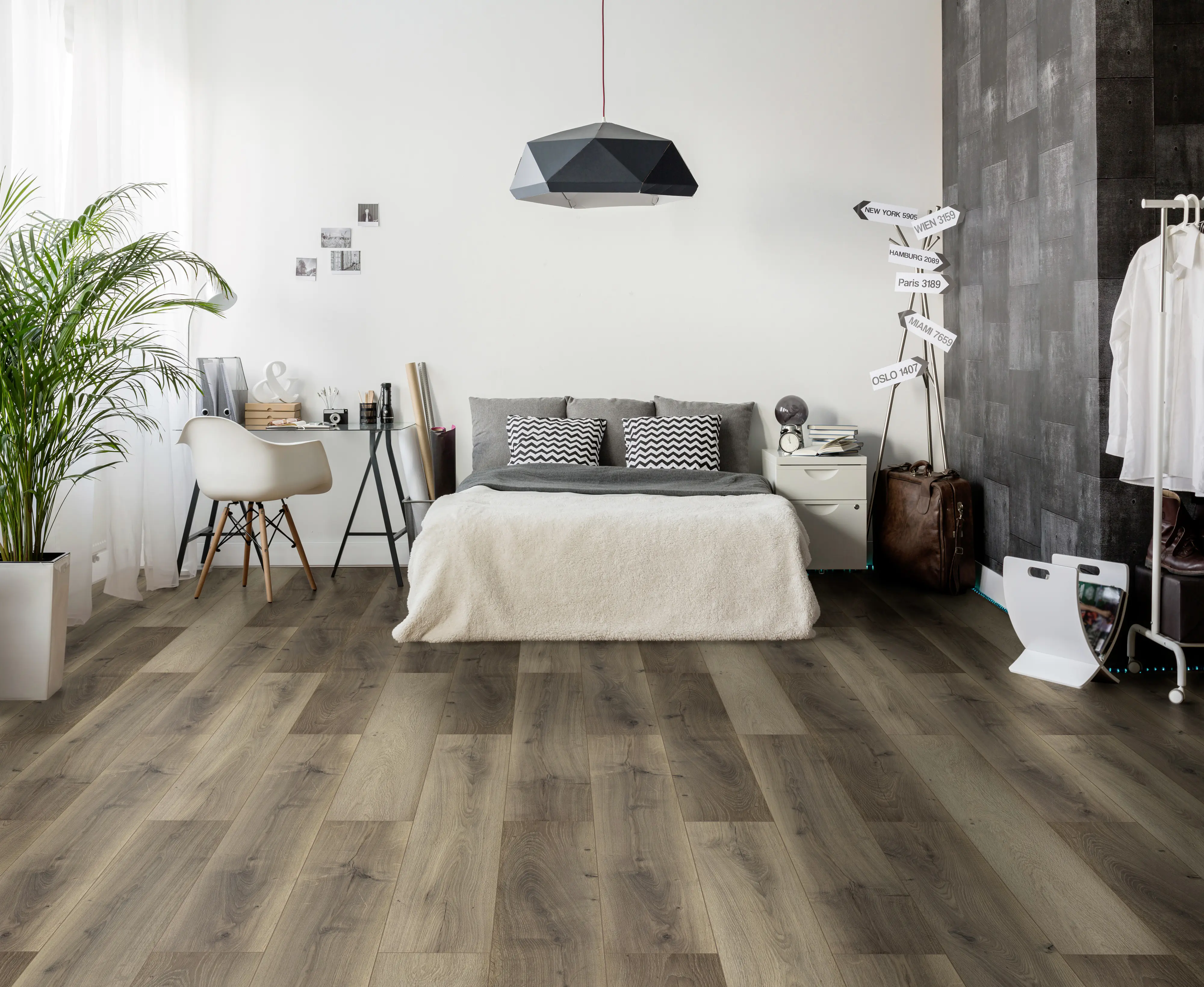 Classen Laminat Megaloc Aquaprotect 128,5 x 19,2 cm 8 mm Eiche braun mix