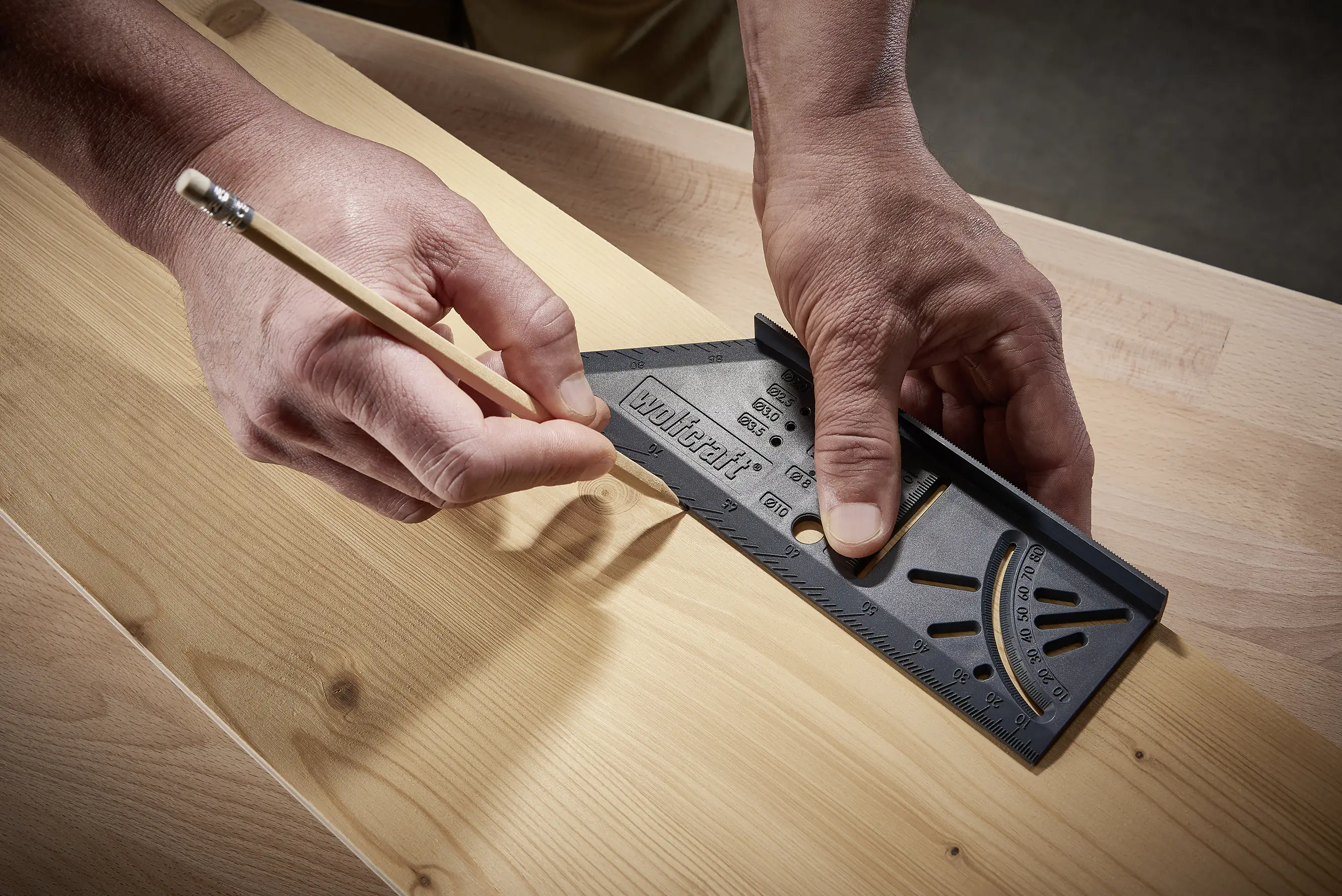 Wolfcraft 3D-Gehrungswinkel 45° und 90° als Streichmaß für paralle Linien