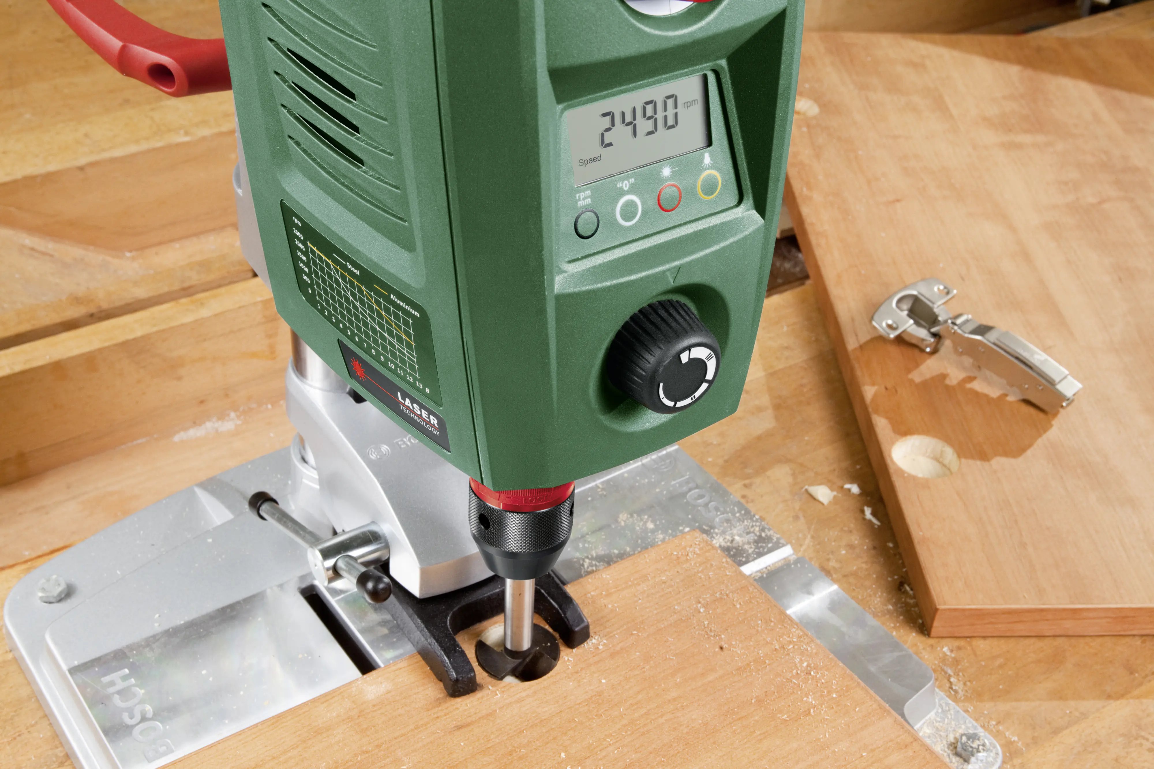 Bosch Tischbohrmaschine PBD 40 710 W