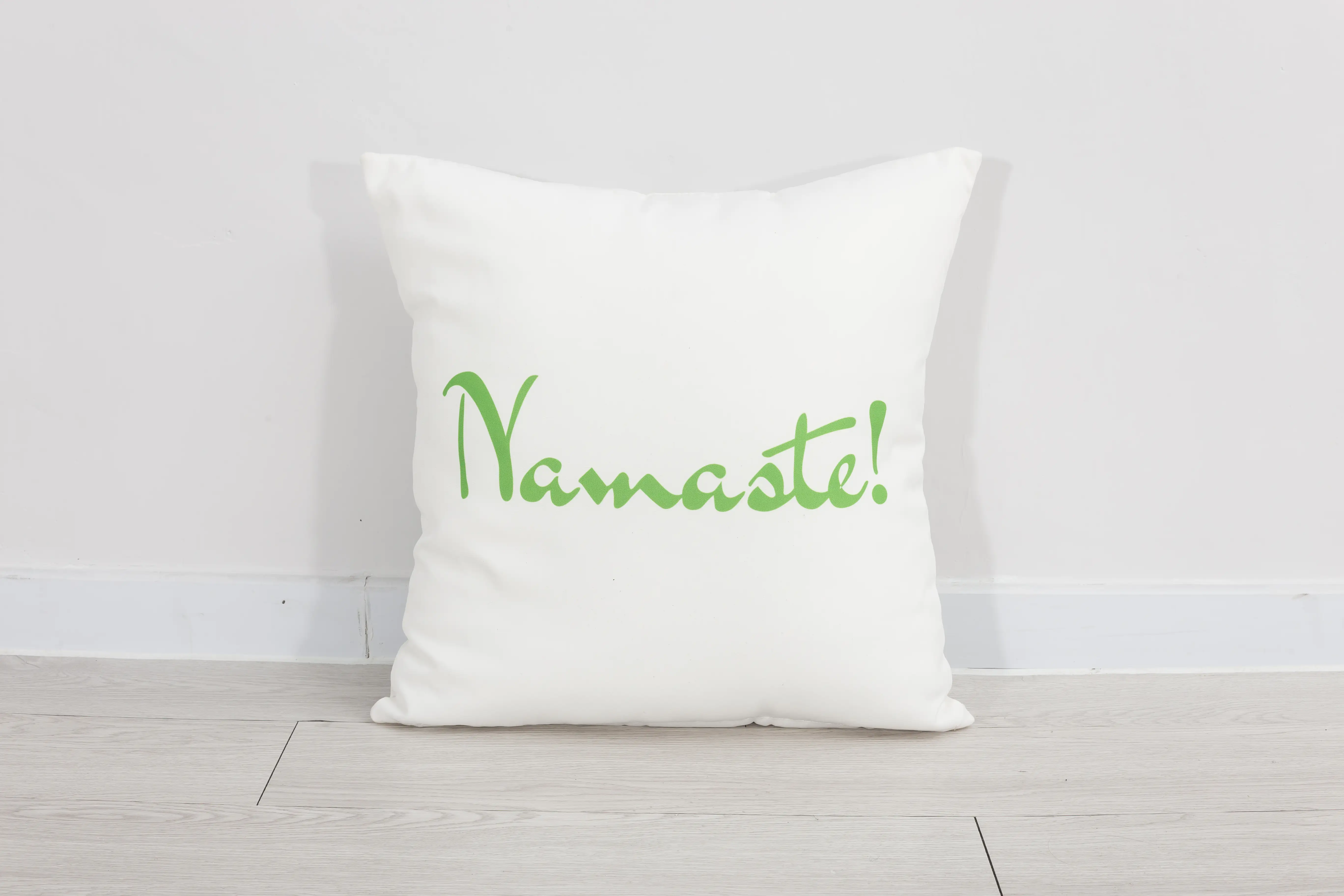 Primaster Wendekissen Namaste 45 x 45 cm, weiß-grün