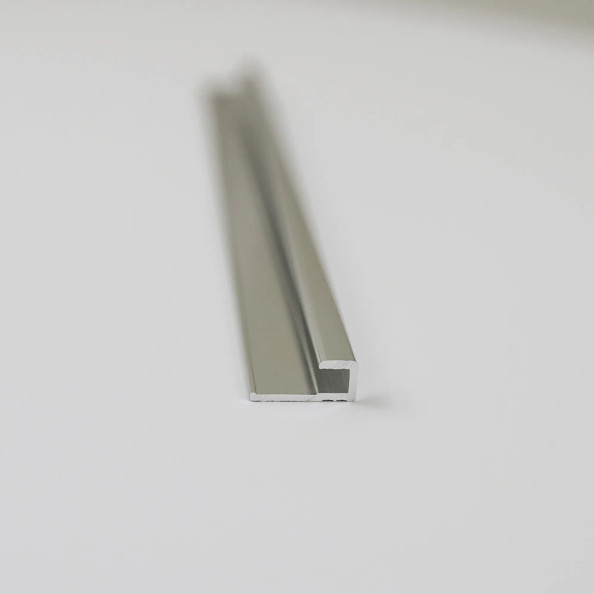 Breuer Profil Abschluss gerade 1,7x0,7x255 cm, alu chromeffekt