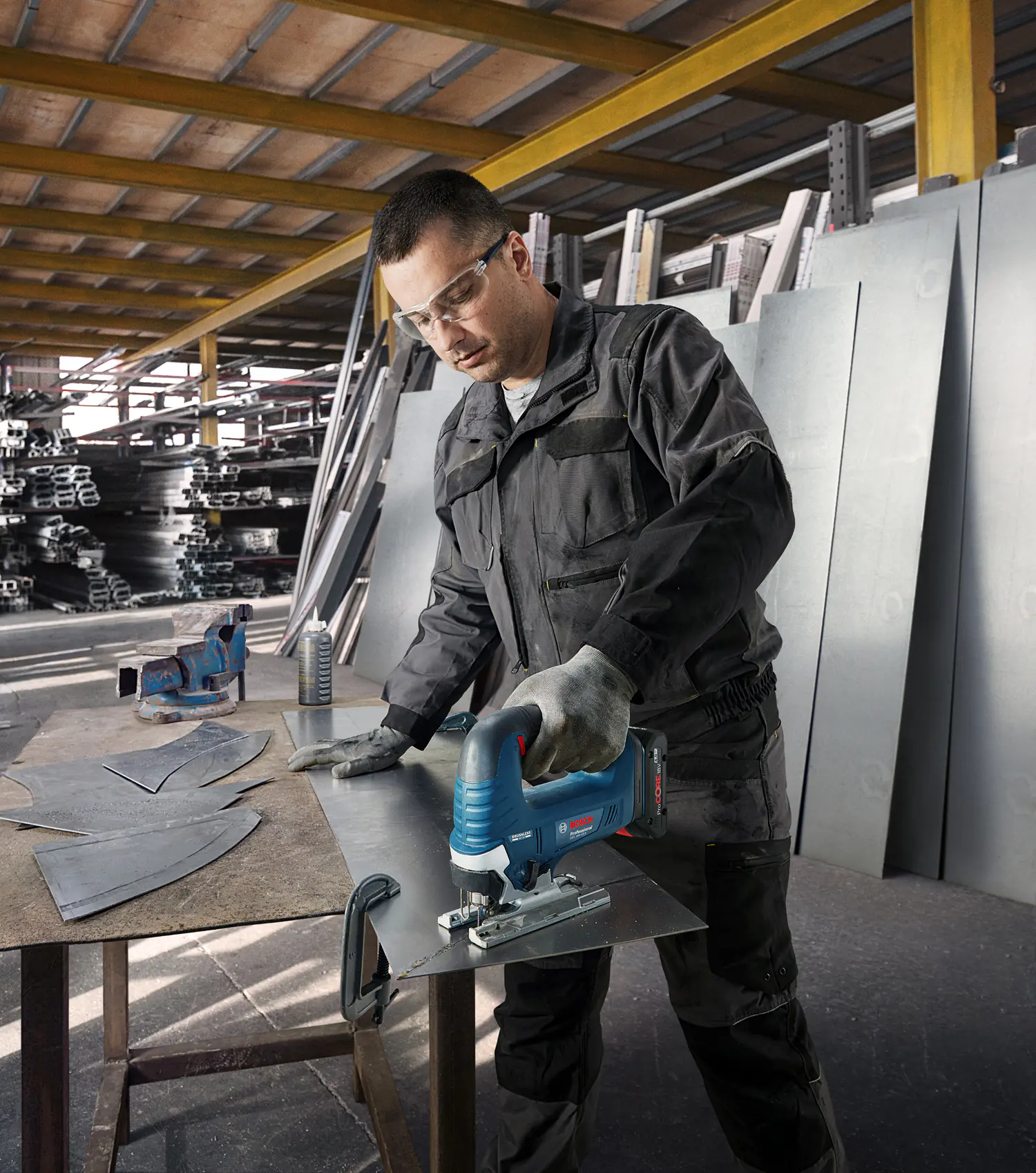 Bosch Professional Akku-Stichsäge GST 18V-125 B Solo