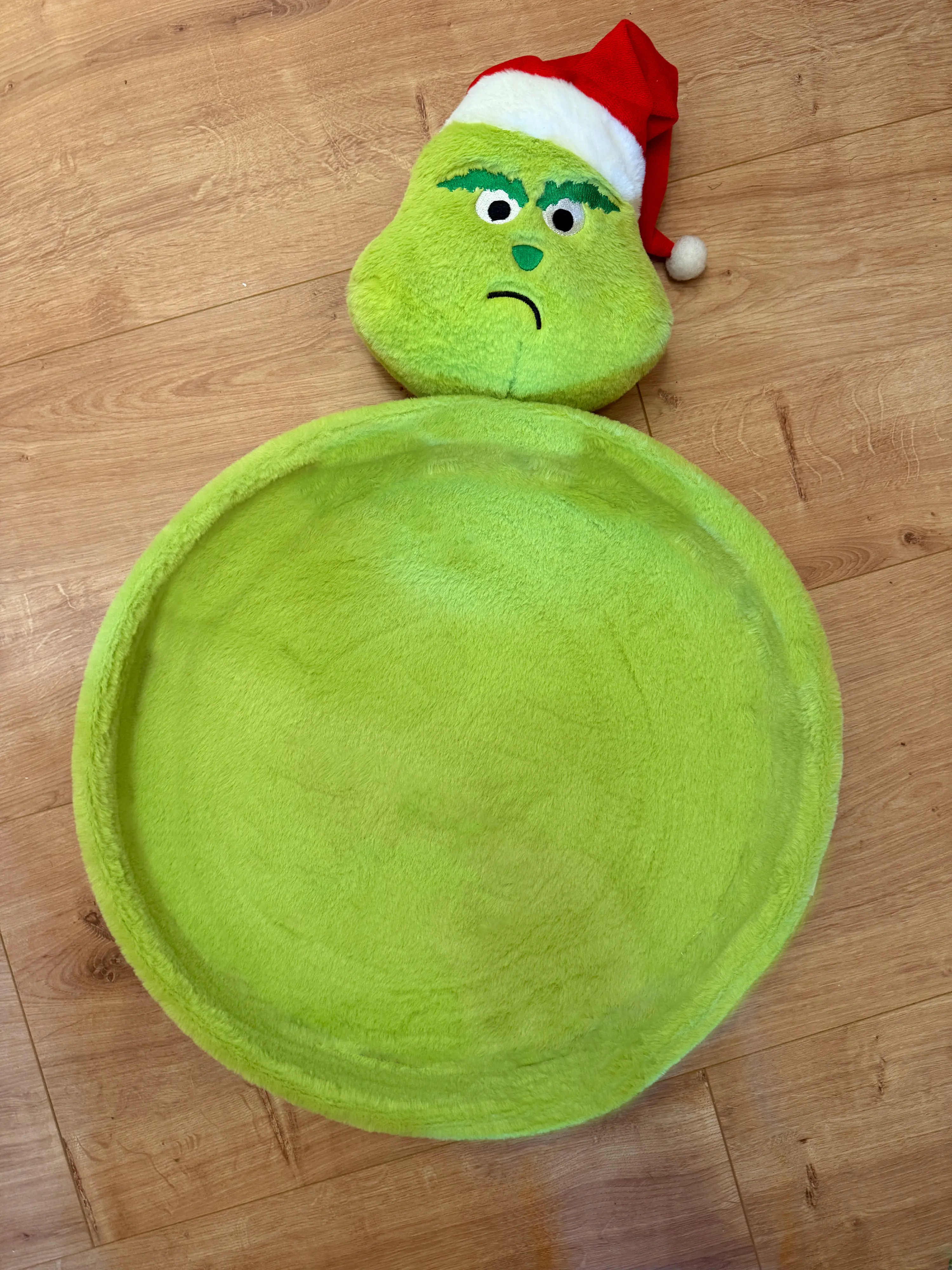 Aumüller Katzenspielzeug Weihnachtsmuffel Kratzpappe 58 cm grün