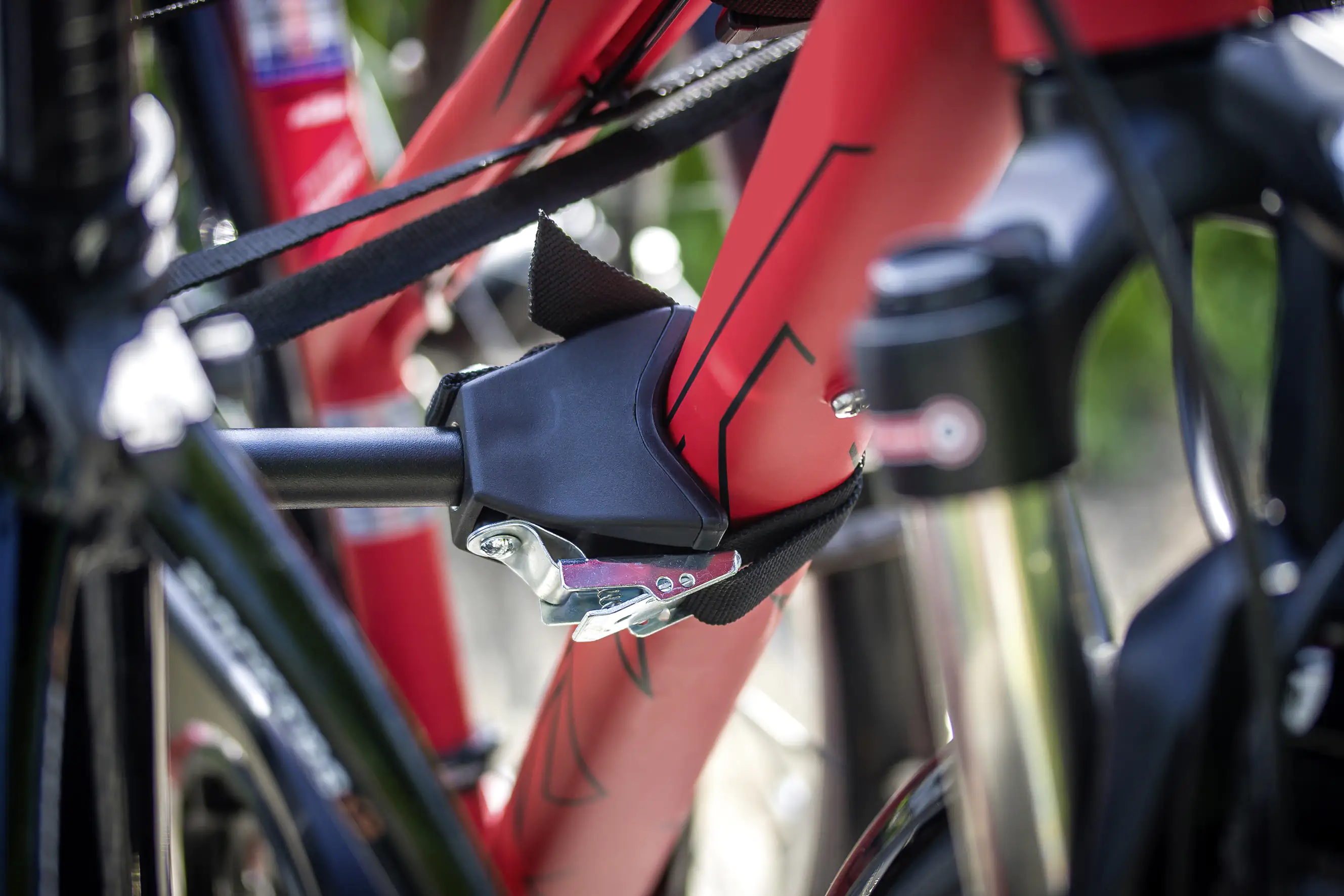 EUFAB Fahrradheckträger Amber IV für 4 Fahrräder abklappbar