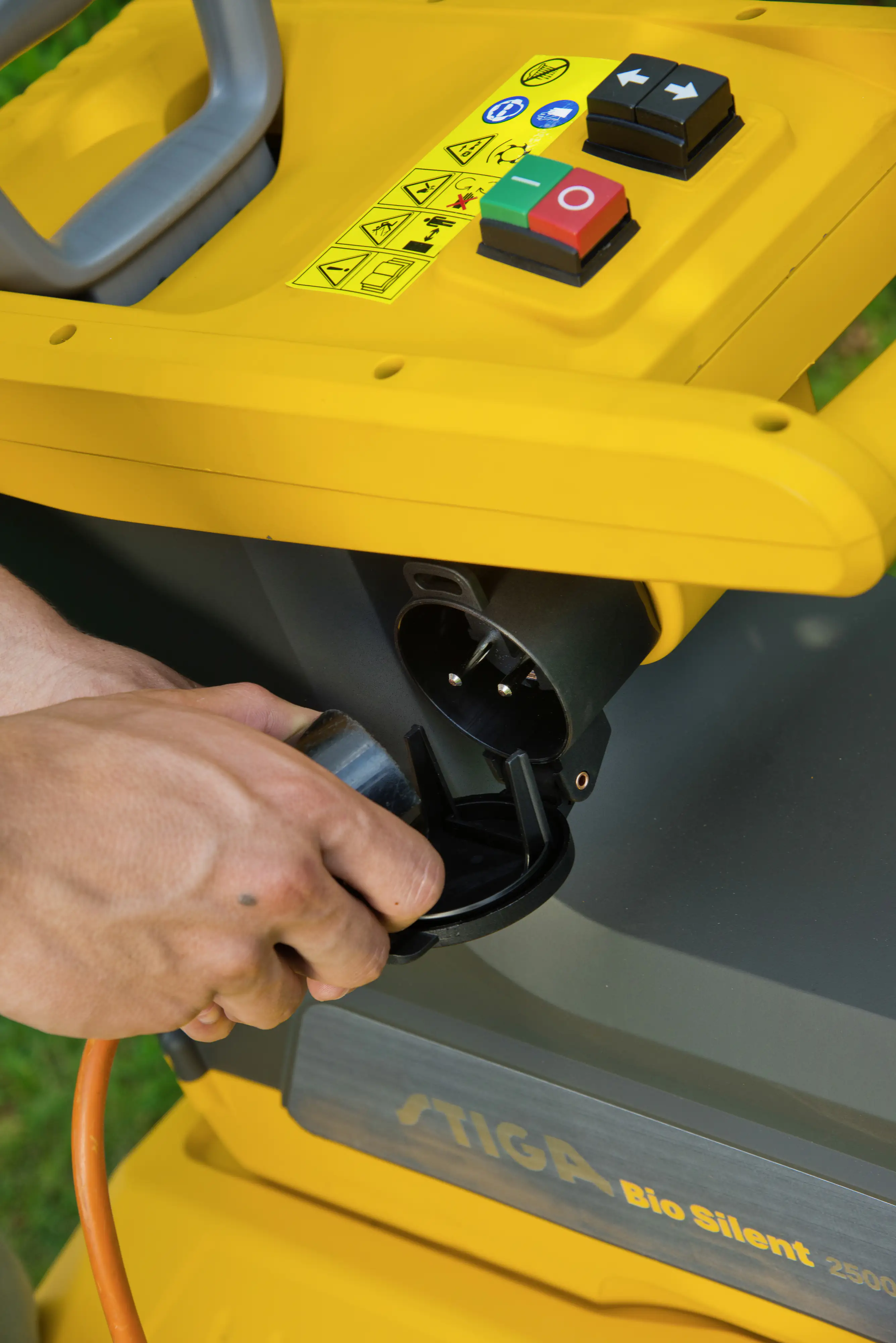 Stiga Elektro Häcksler BIO SILENT 2500 2.500 Watt, max. Aststärke Ø 40 mm